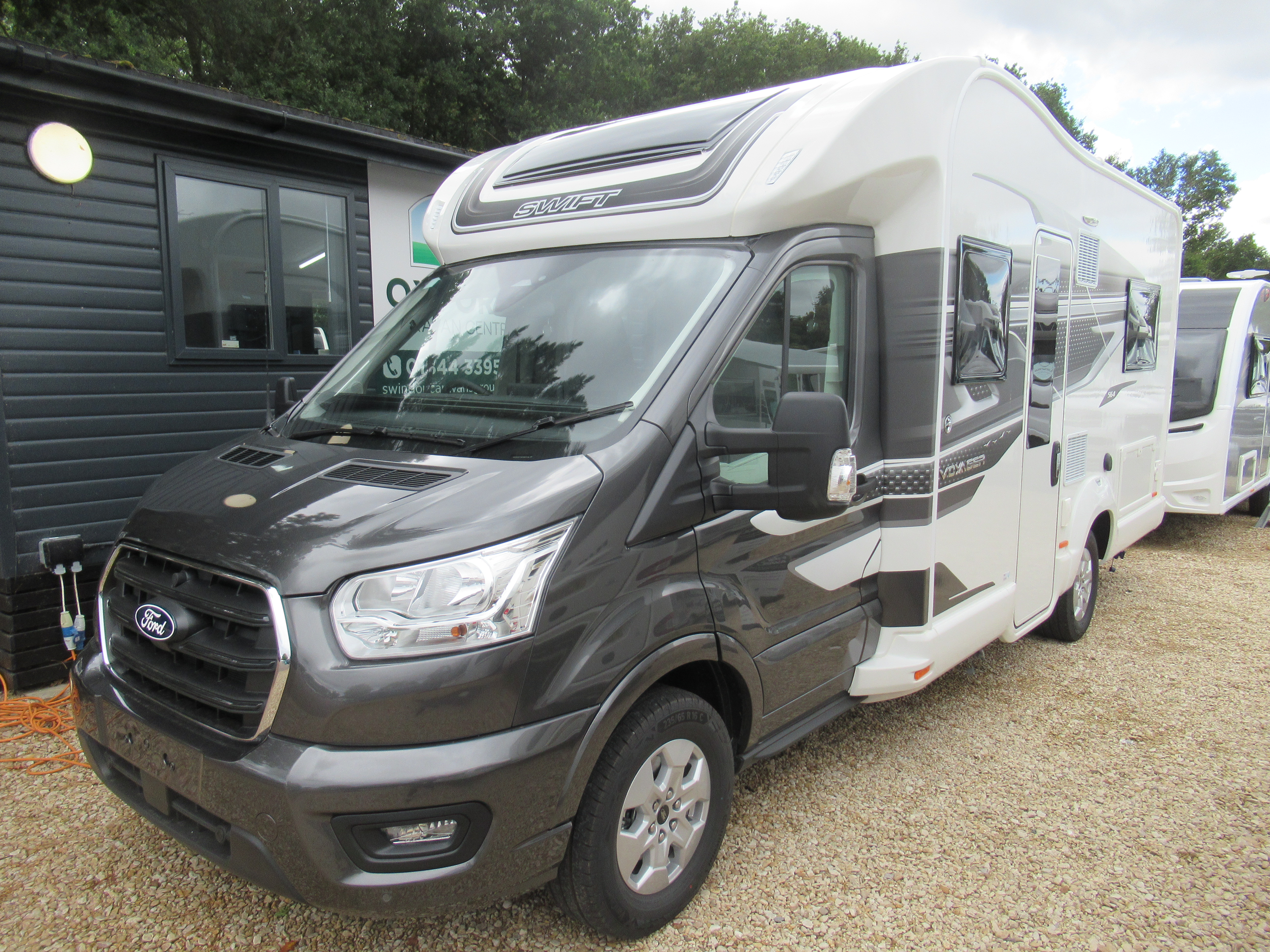 Swift Voyager 564 - Exterior - Front