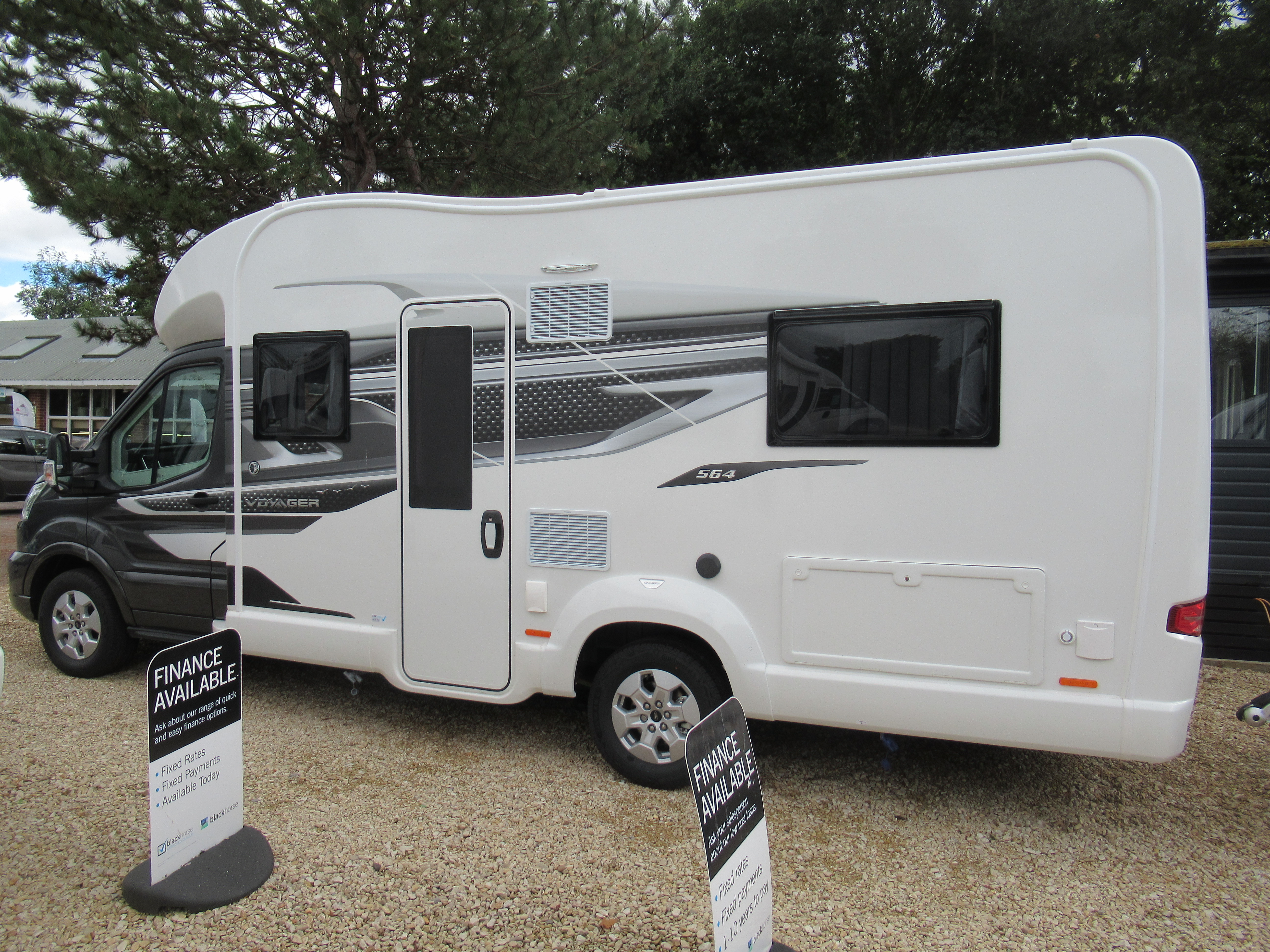 Swift Voyager 564