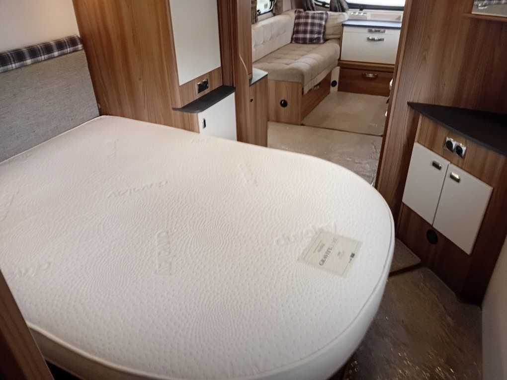2021 Swift Sprite Super Major 4 SB WITH MOTORMOVER