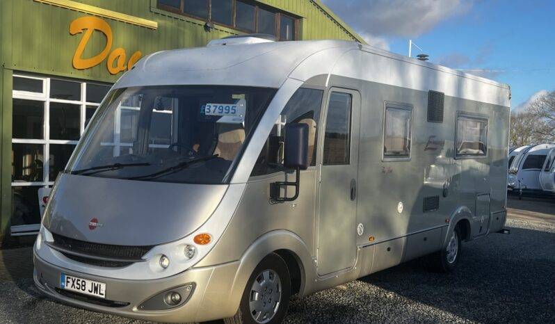 Bürstner Elegance i700 (2008) 4-Berth Motorhome with Fixed Single Beds - Exterior - Front