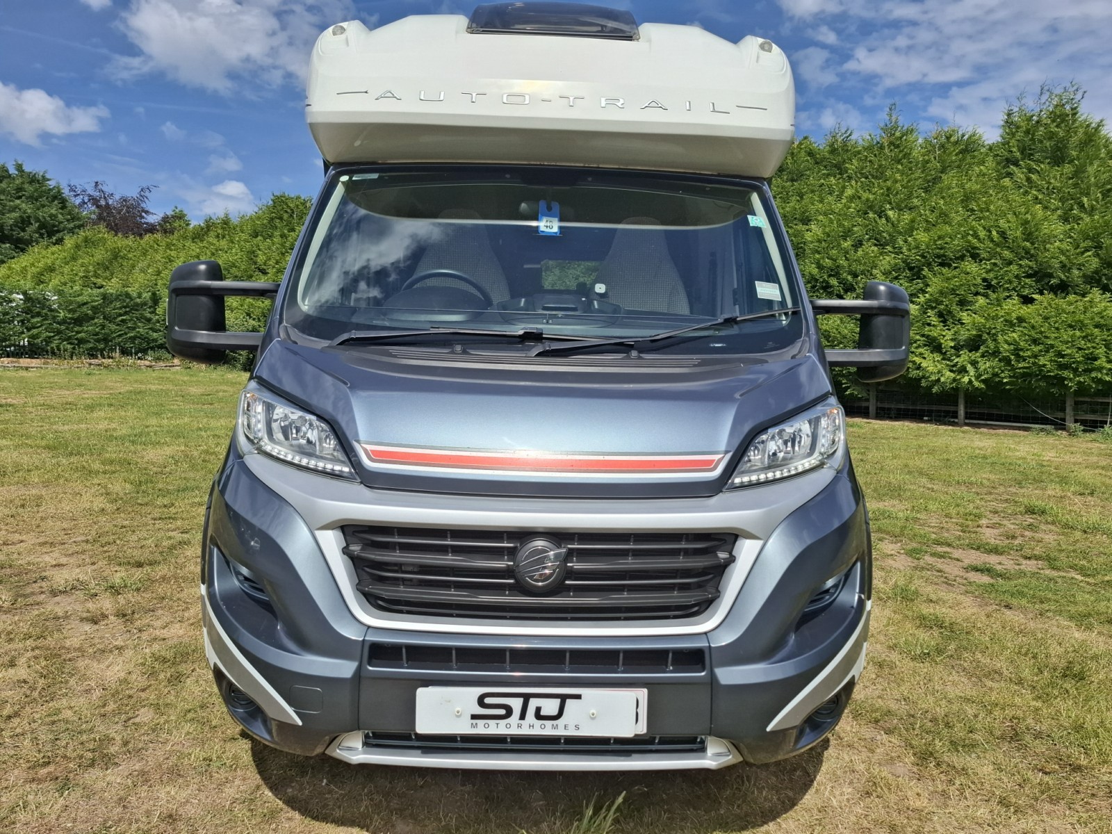 2016 Auto-Trail Tracker EKS Lo-Line