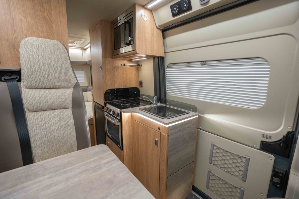 2024 Auto-Trail V-Line 636 Sport 140BHP Auto