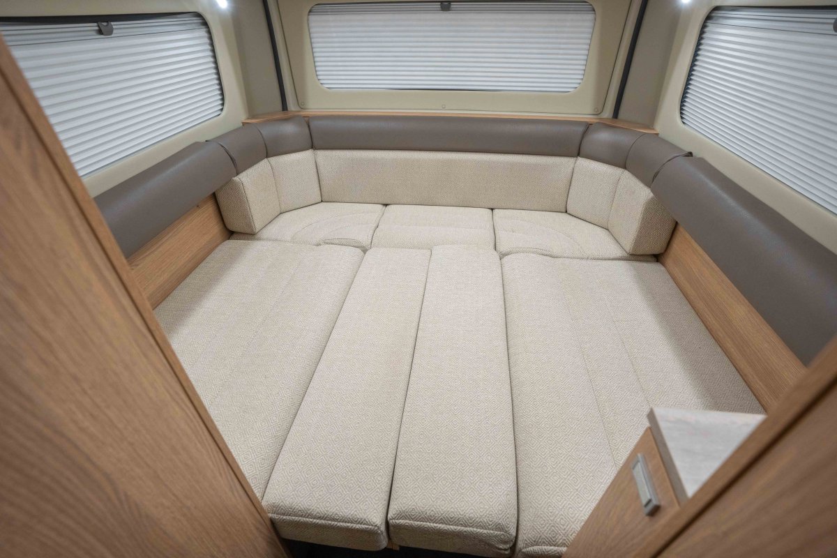 2024 Auto-Trail V-Line 636 Sport 140BHP Auto