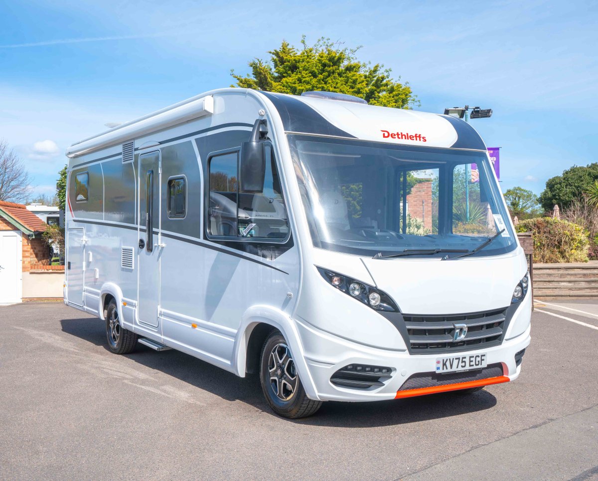 Fiat Dethleffs Trend GT i7057 EBL 180BHP Auto - Exterior - Front