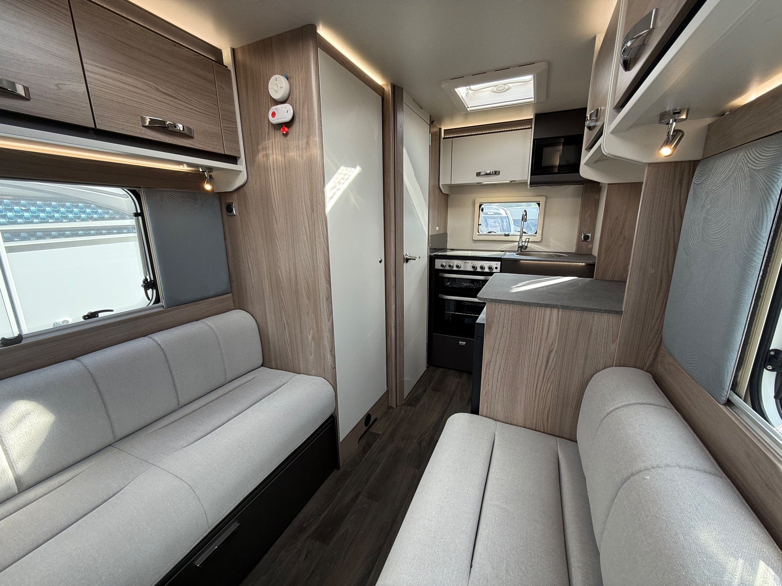 Swift Challenger 390