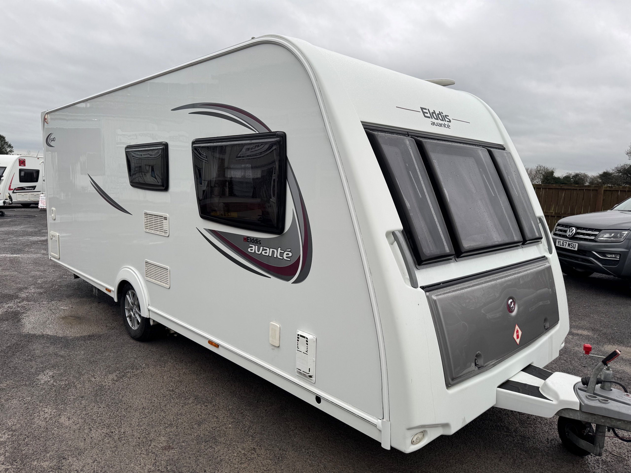 2015 Elddis Avante - Exterior - Front