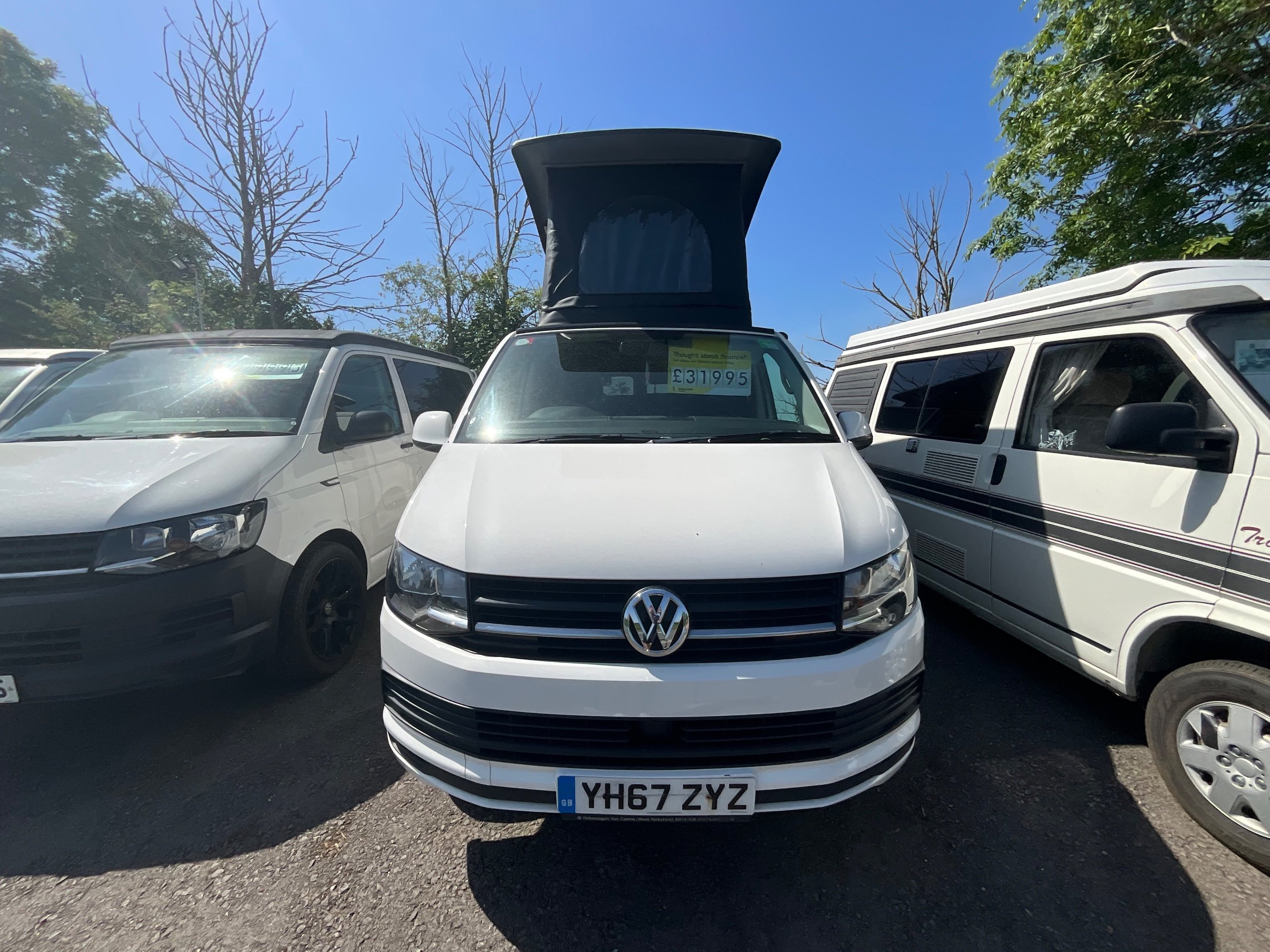 2017 Volkswagen Transporter - Exterior - Front