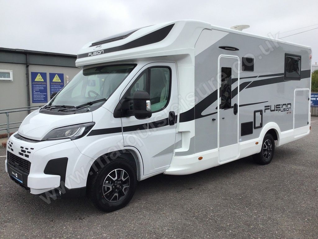 2025 MCLOUIS FUSION 373 - Exterior - Front