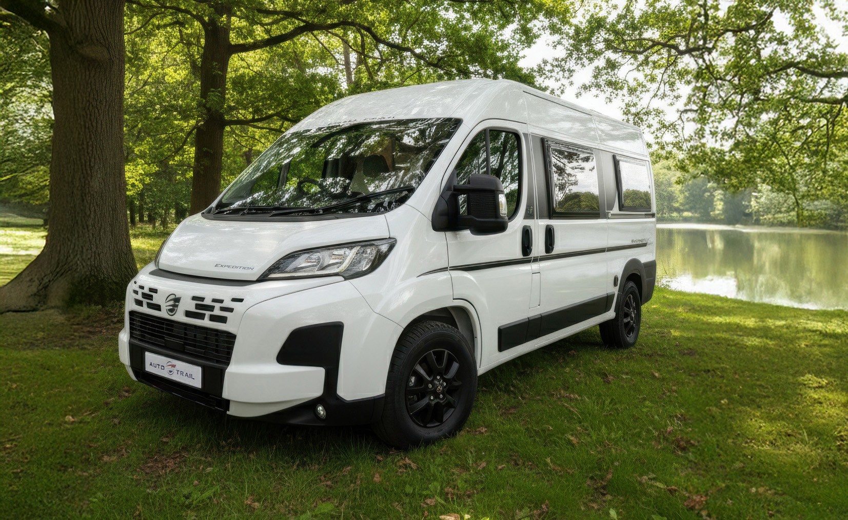 Auto-Trail Expedition 54 - Exterior - Front
