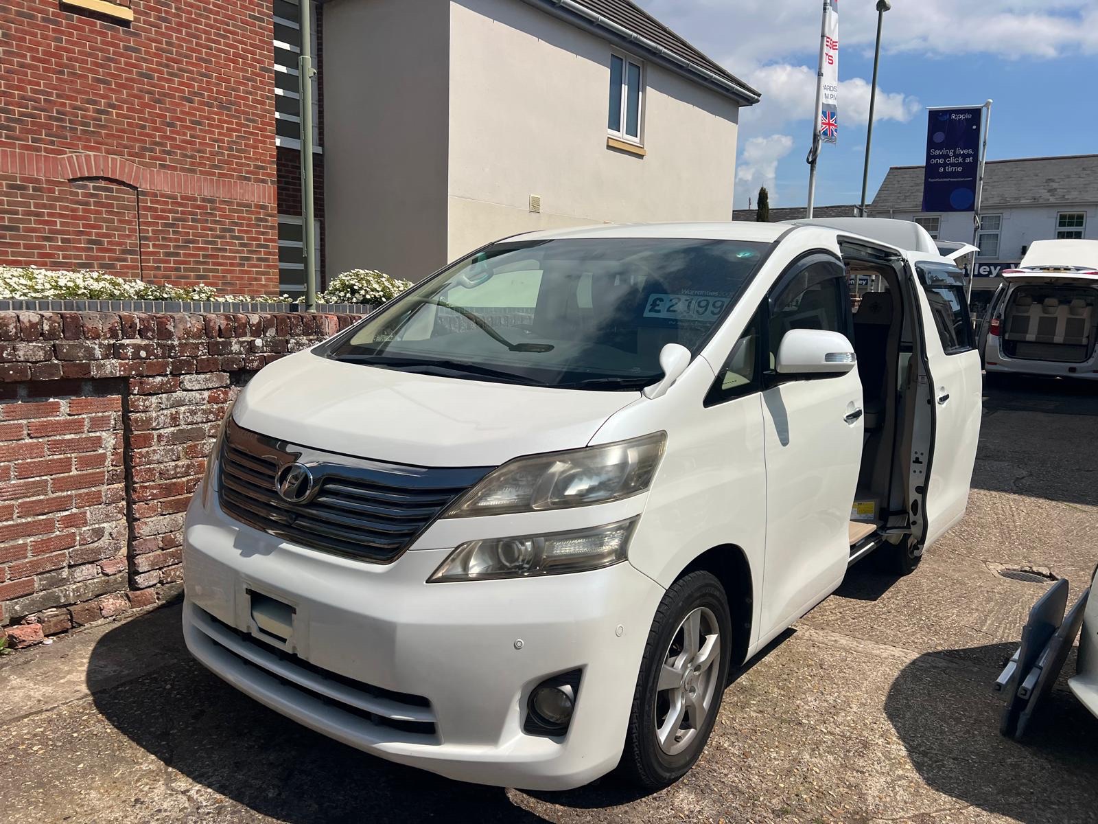 2008 Toyota Vellfire Day van camper conversion 3.5 V6 petrol automatic low miles cruise control, 240v mains hook up, APPLE CARPLAY UK SAT NAV Stereo upgrade