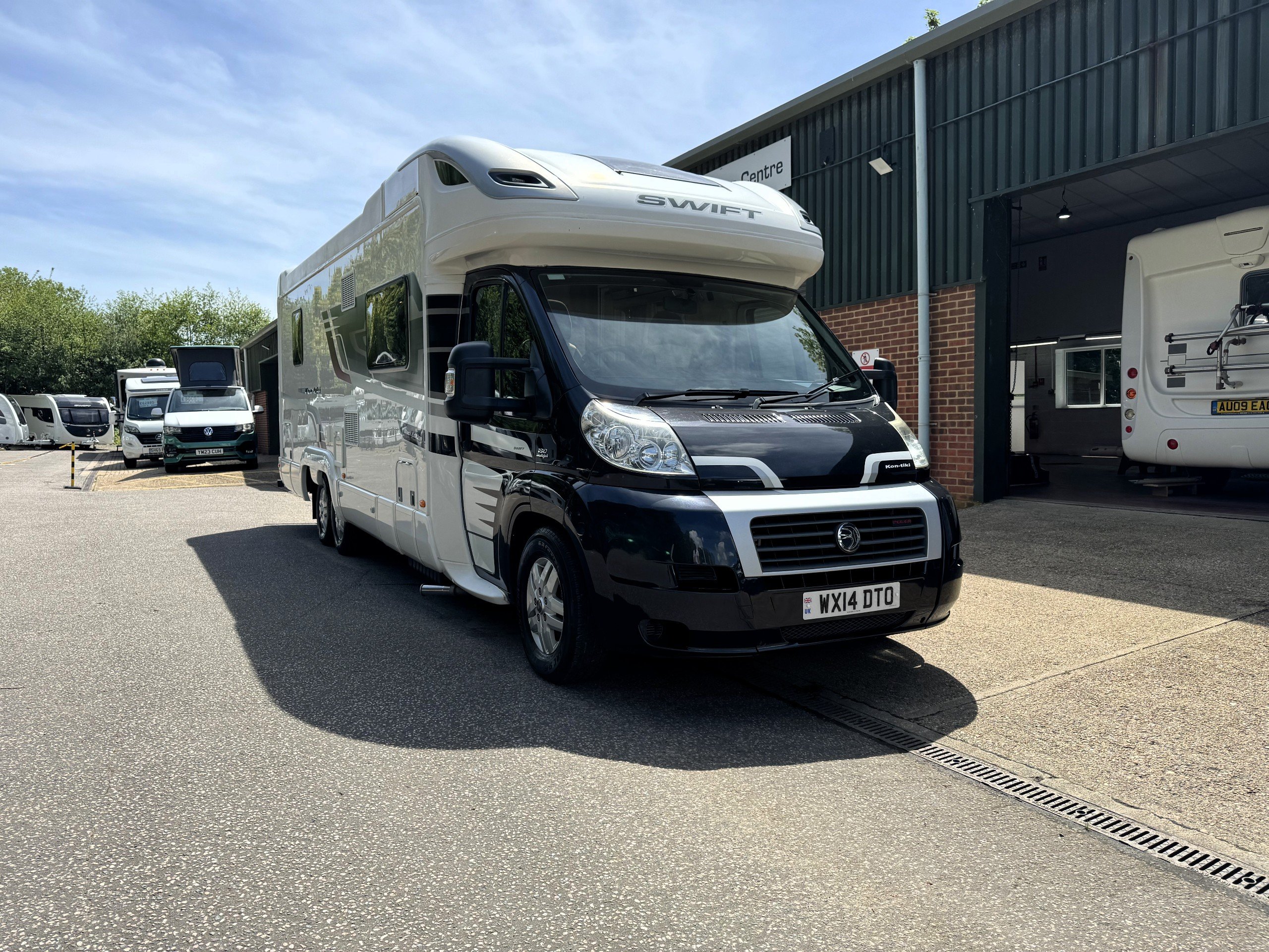 2014 Swift Kon-Tiki 669 Black Edition - Exterior - Front