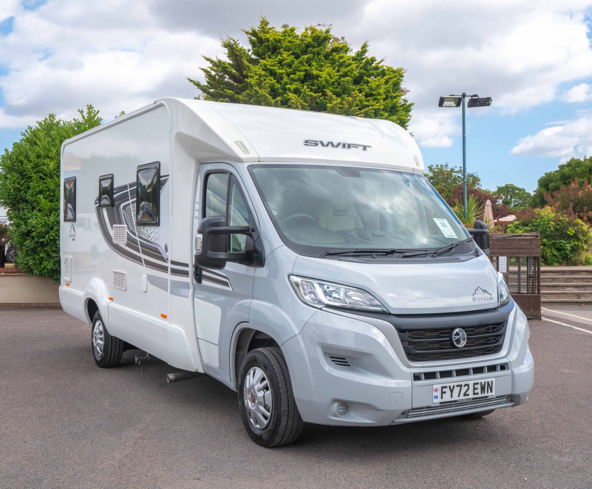 Swift Edge 464