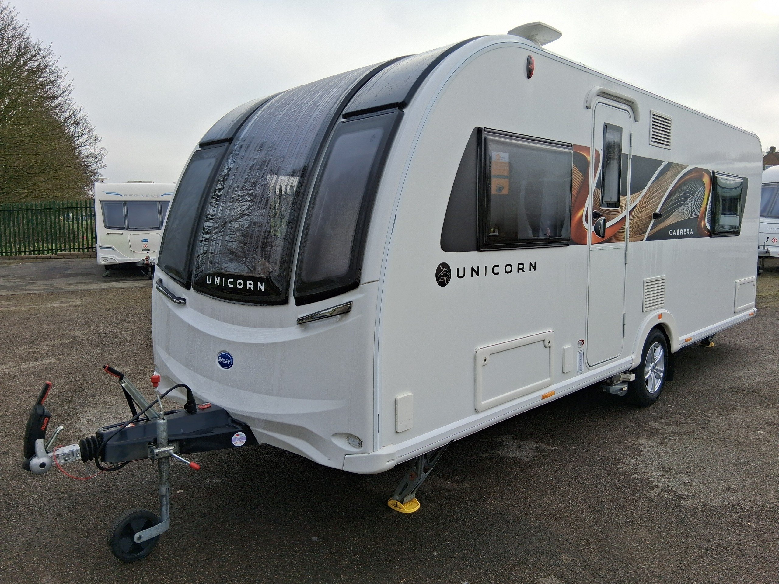 Bailey Unicorn Cabrera - Exterior - Front