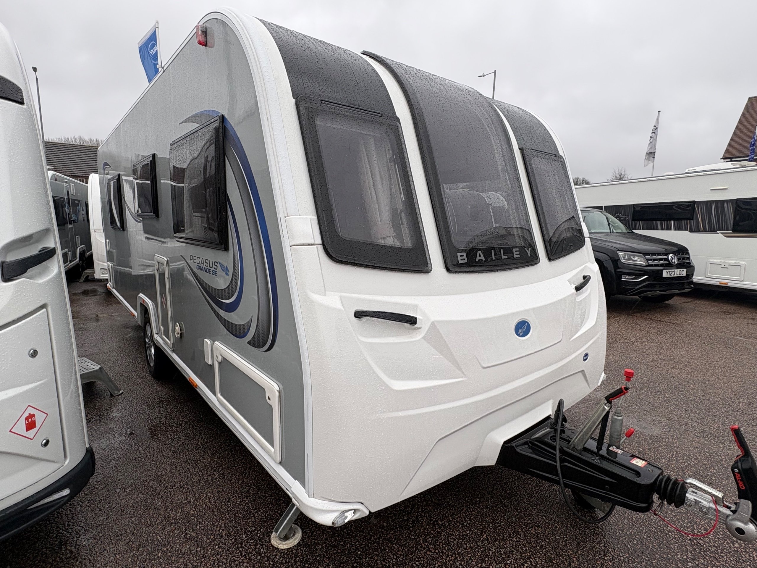 Exterior - Rear