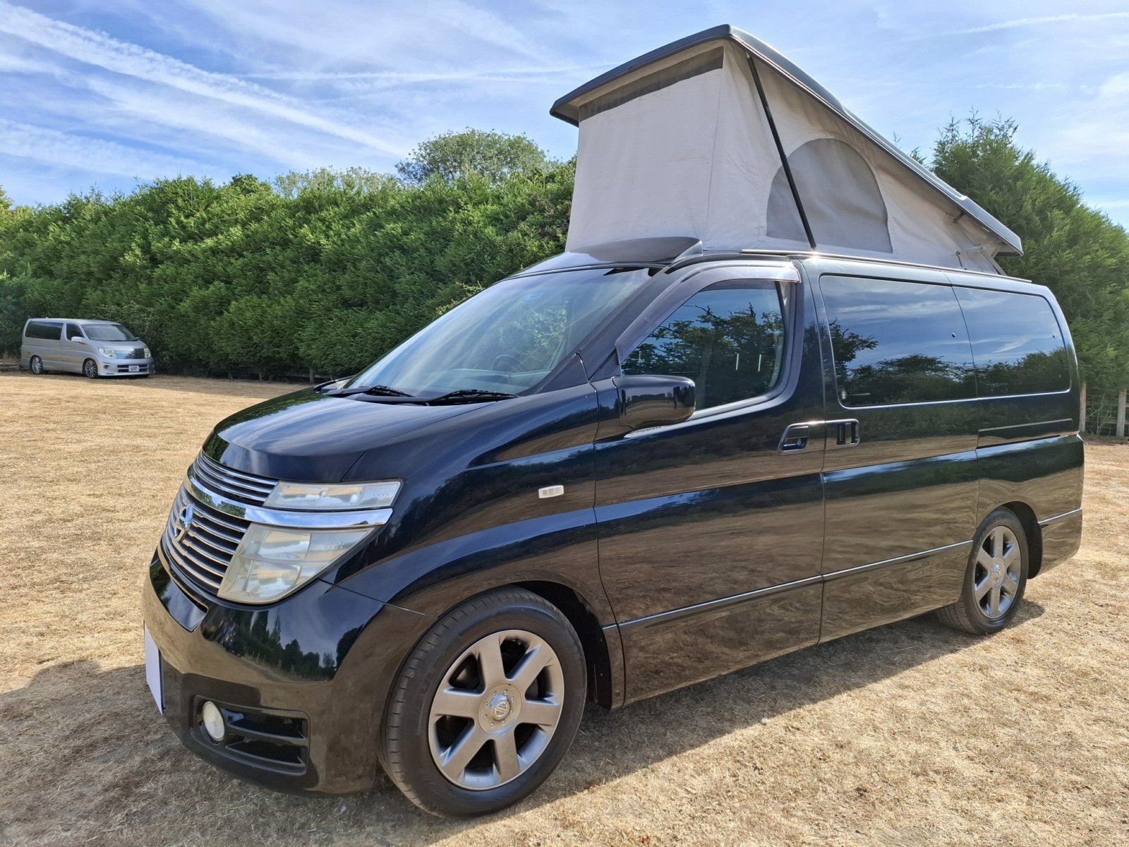 Nissan Elgrand Highway Star - Exterior - Front