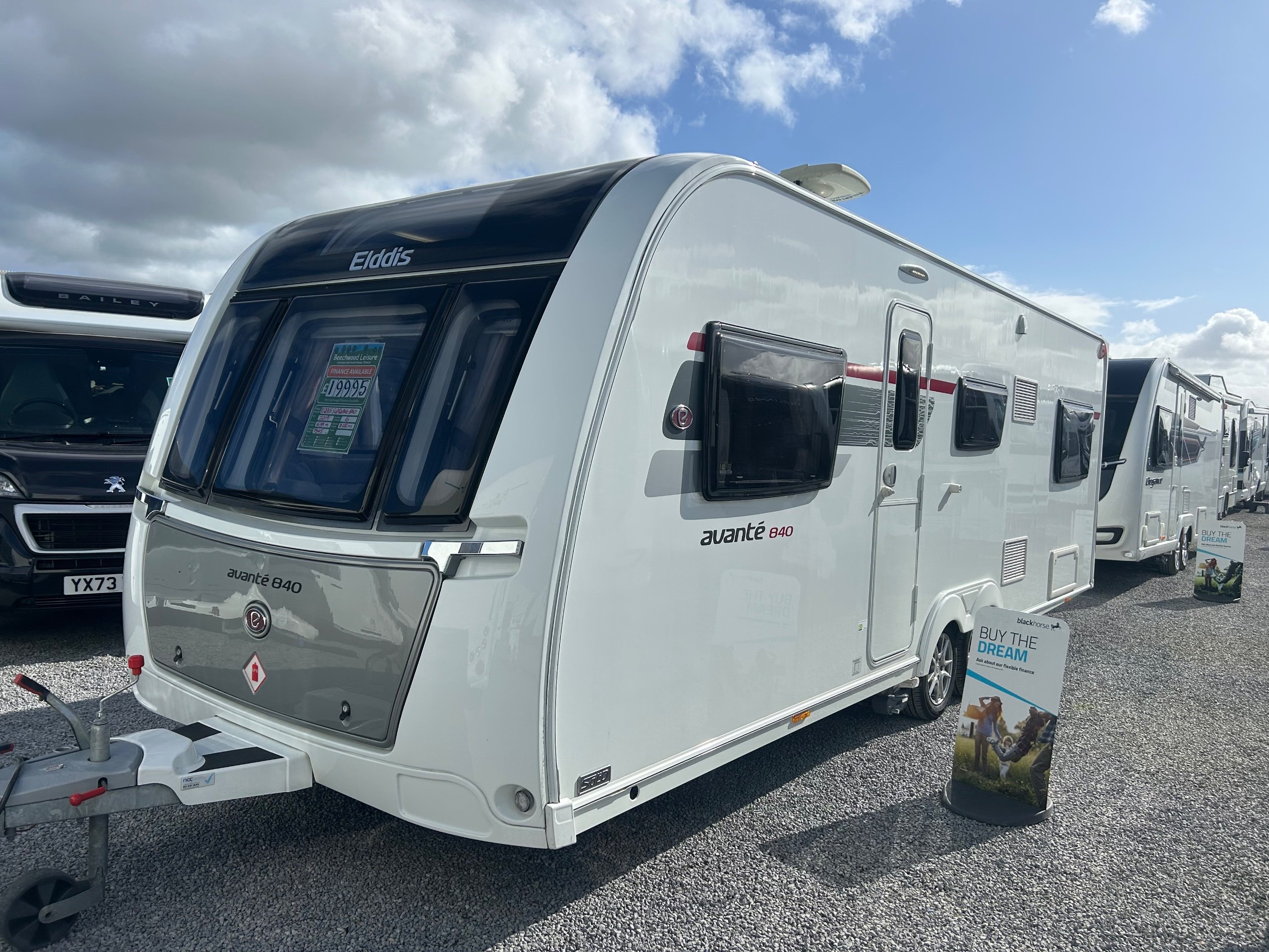 2019 Elddis Avante 840 - Exterior - Front