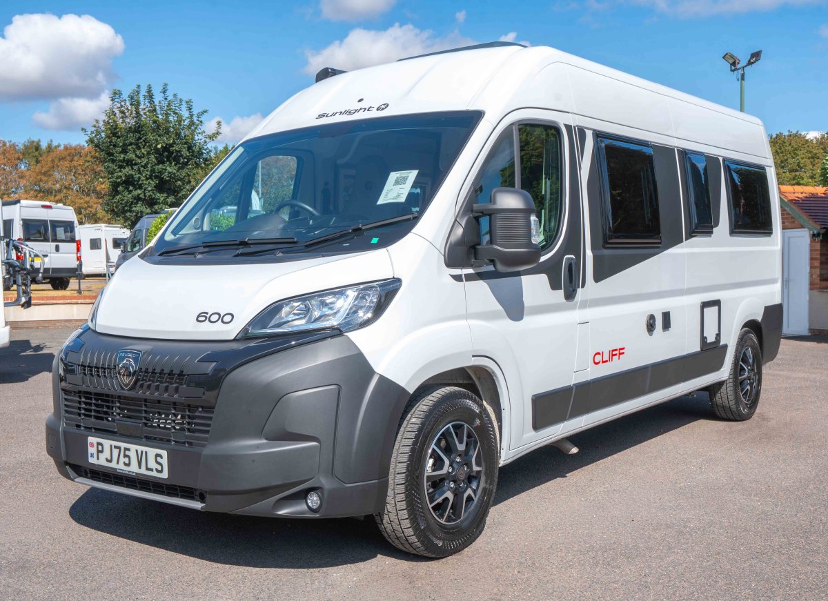2025 Sunlight Cliff 600 140BHP