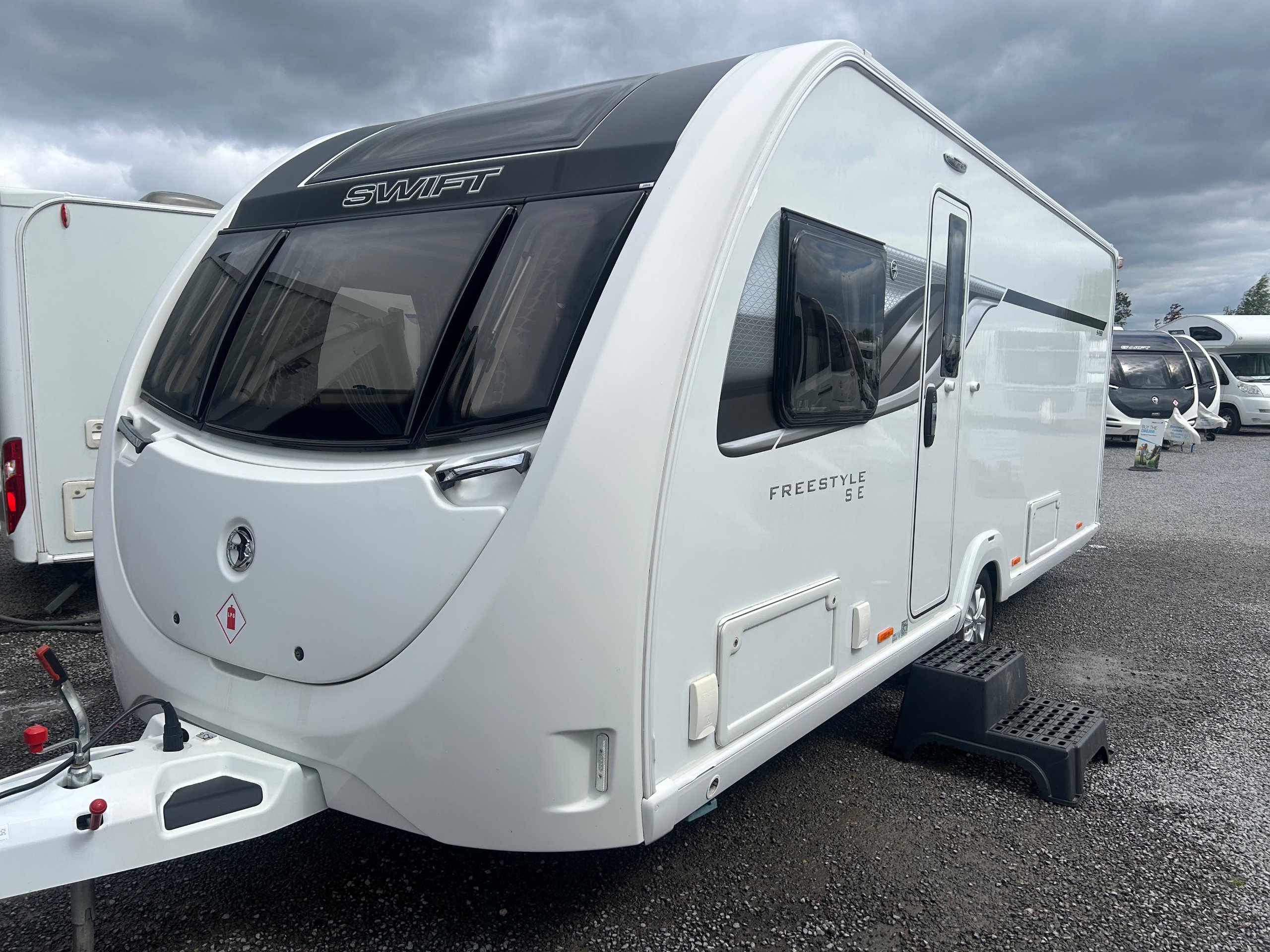 2019 Swift Freestyle S4 FB - Exterior - Front
