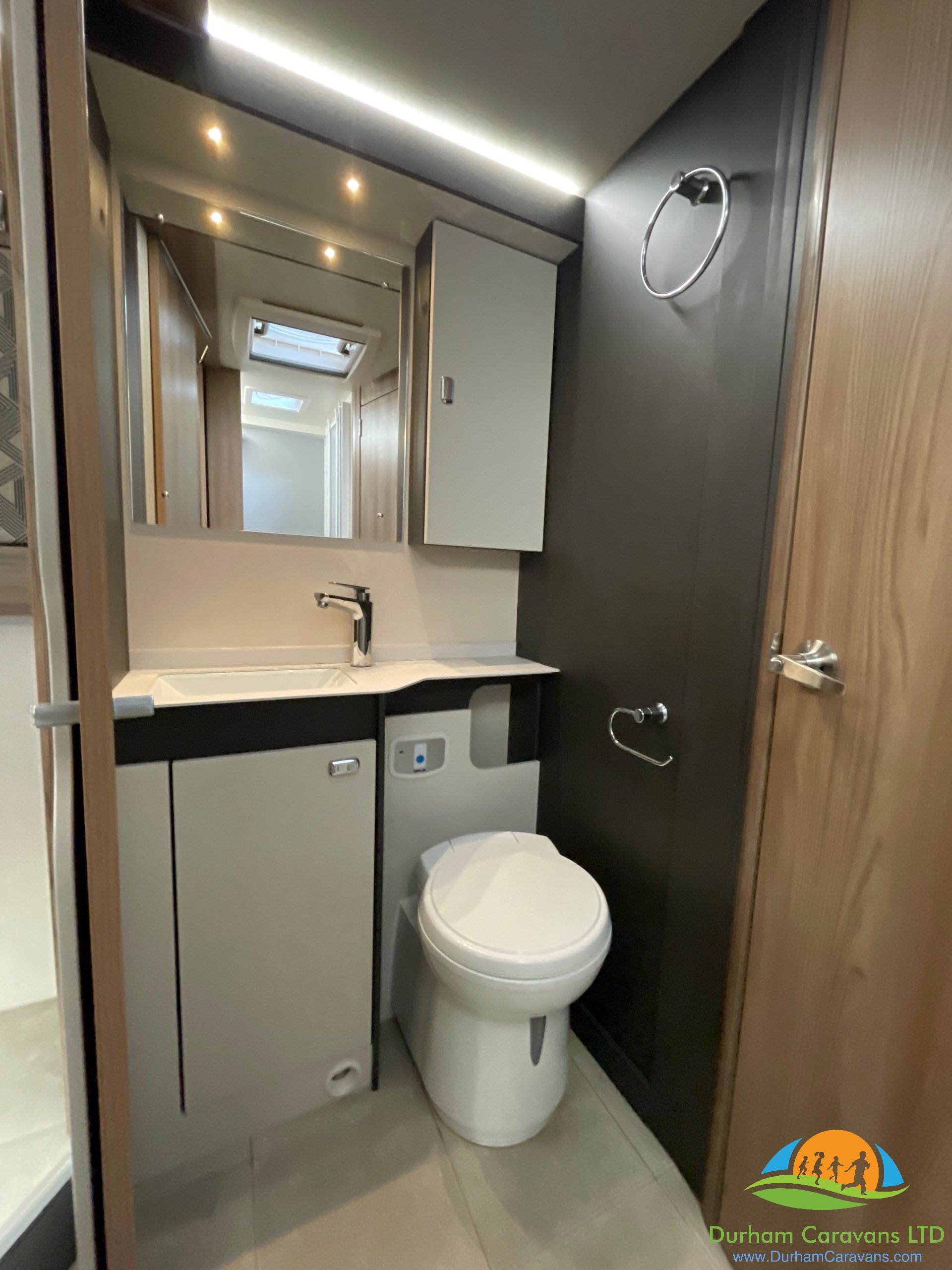 2022 Swift Escape 694