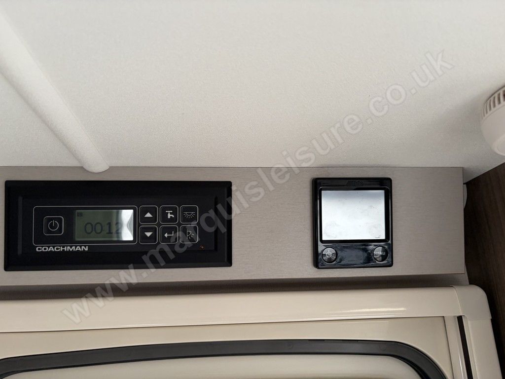 2023 Coachman VIP 675