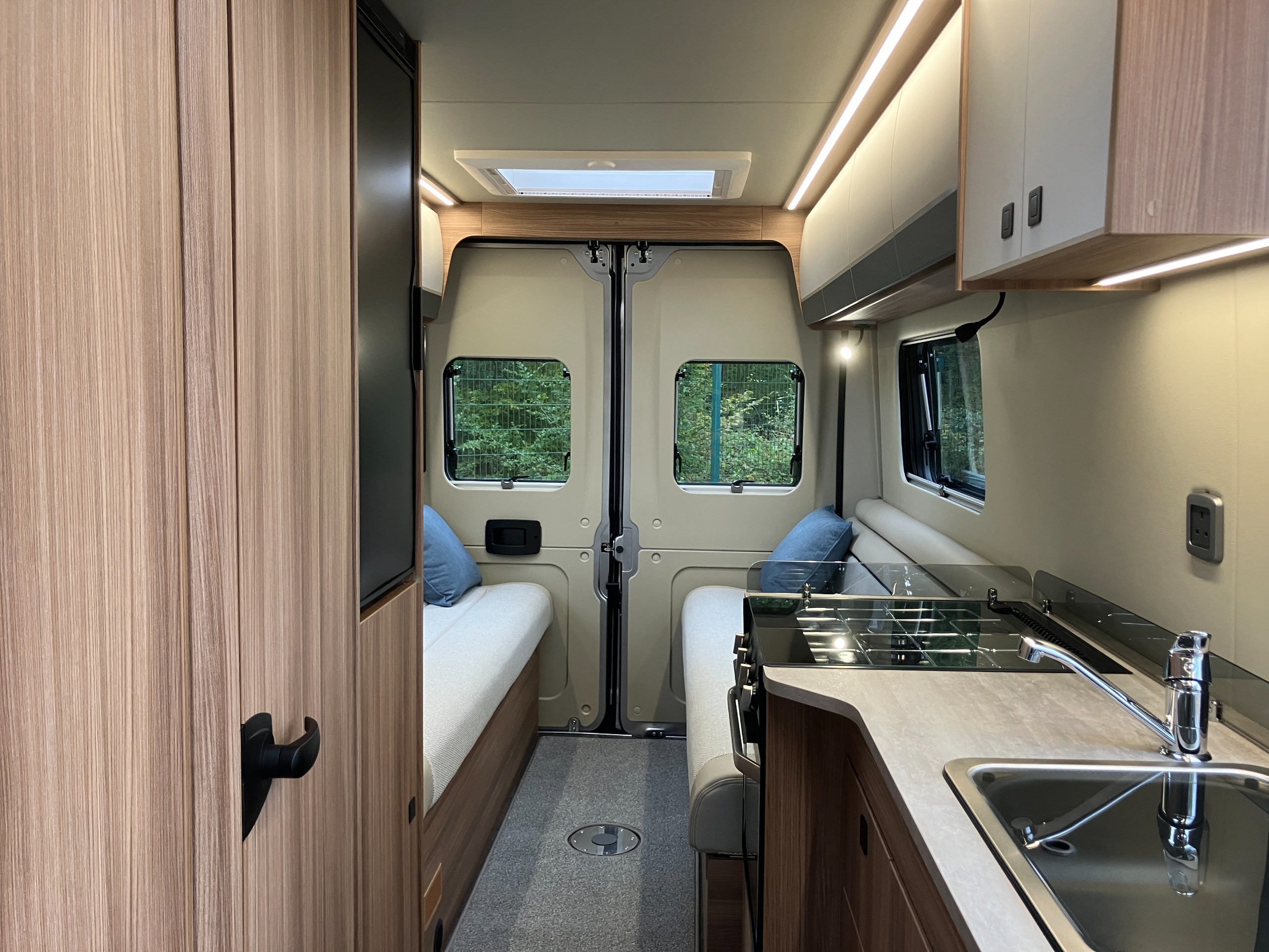 2027 Auto-Trail V-Line 635 SE NEW, UNREGISTERED, AUTOMATIC, FIAT DUCATO 140BHP. AVAILABLE NOW!