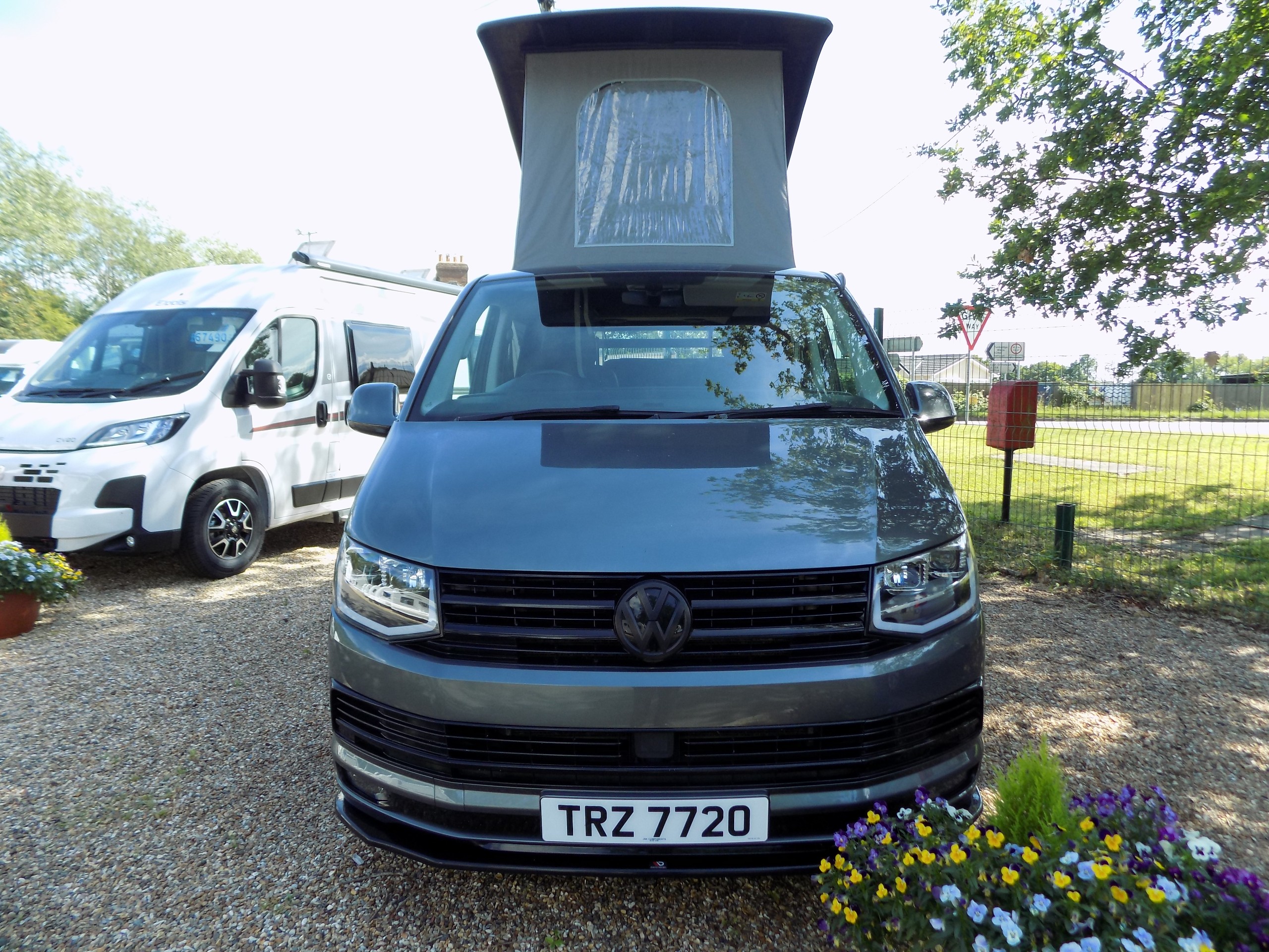 2019 Volkswagen Transporter T28 BlueMotion Highline 2.0 TDI Bespoke Leisure Campervan