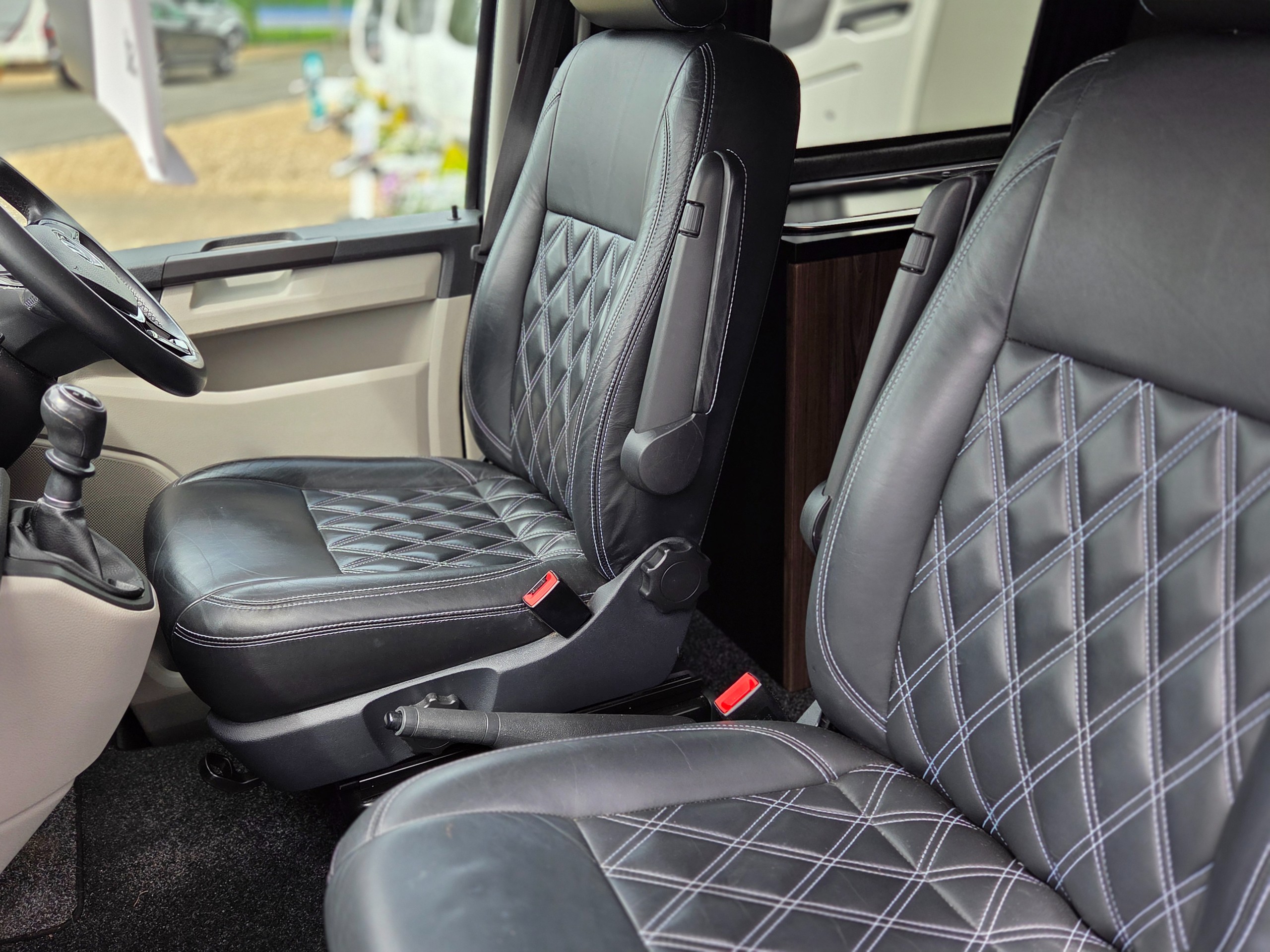 2019 Volkswagen Transporter T28 BlueMotion Highline 2.0 TDI Bespoke Leisure Campervan