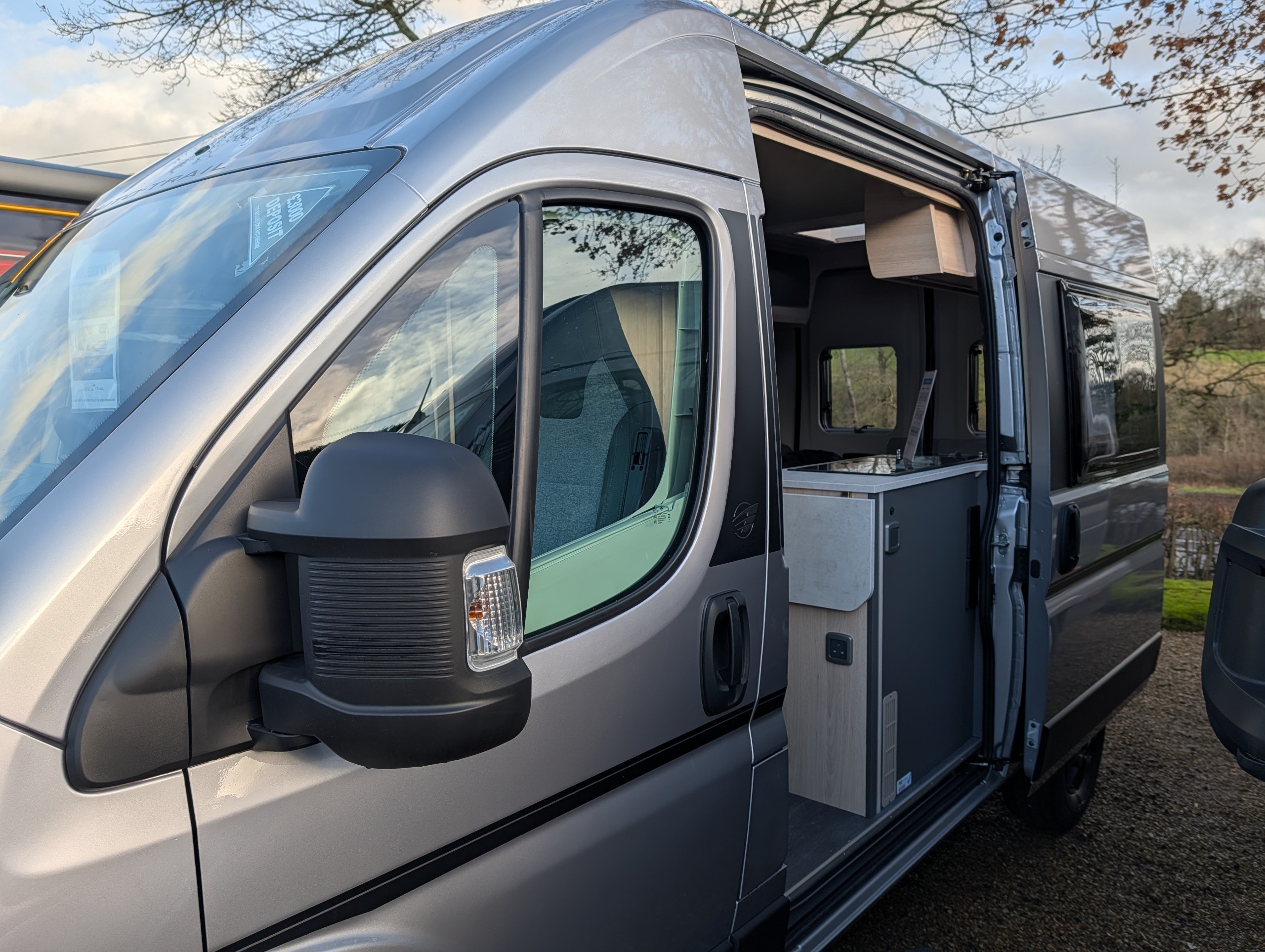 2027 Auto-Trail Expedition 54 Fitted options include reverse camera, Apple carplay and cab blinds