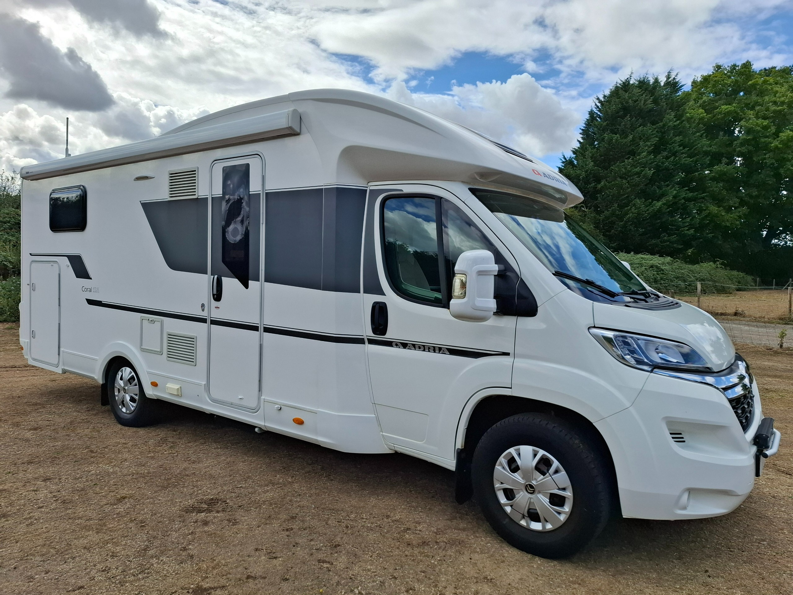 2022 Adria Coral Axess 670SC