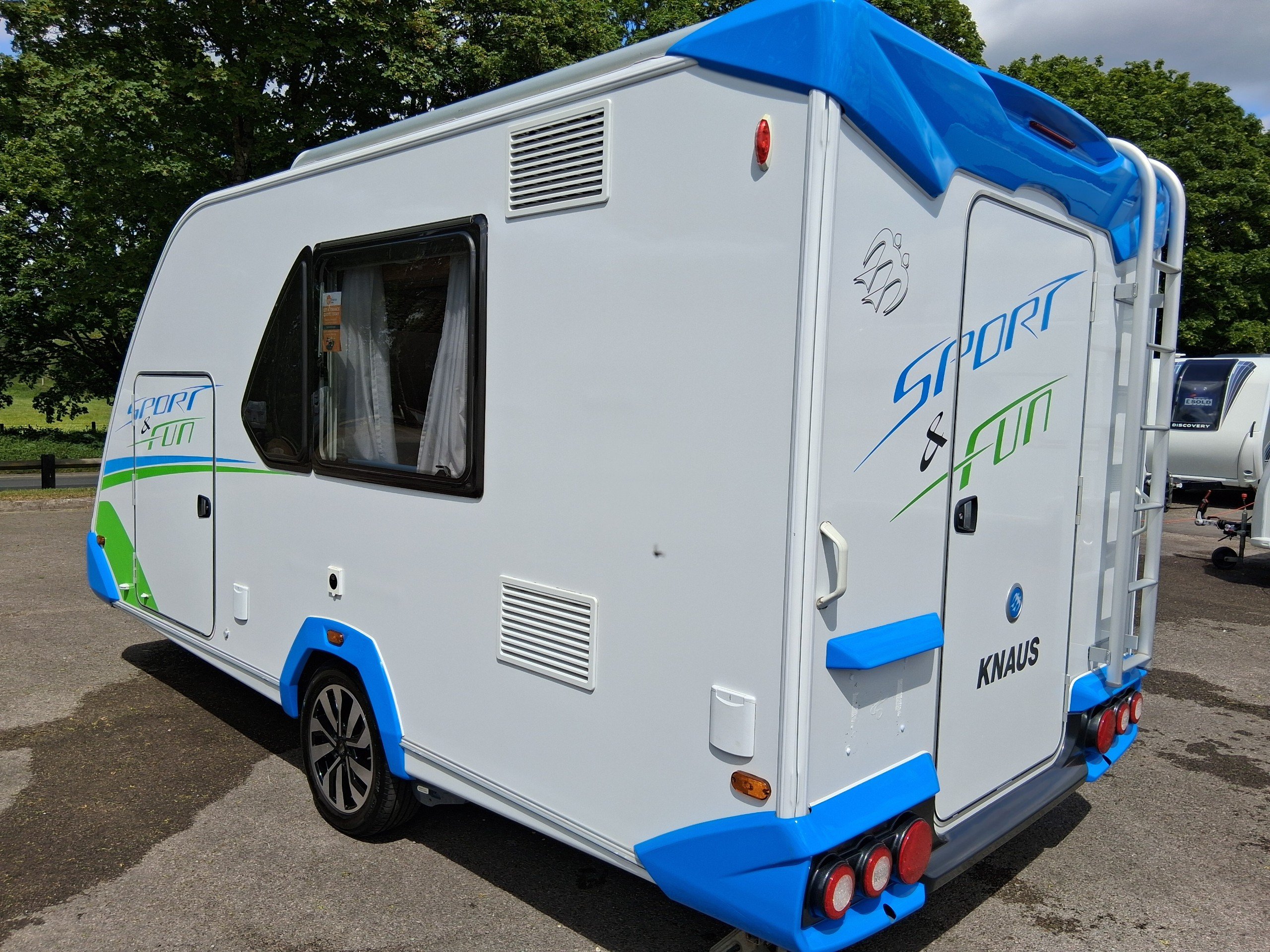 Exterior - Rear