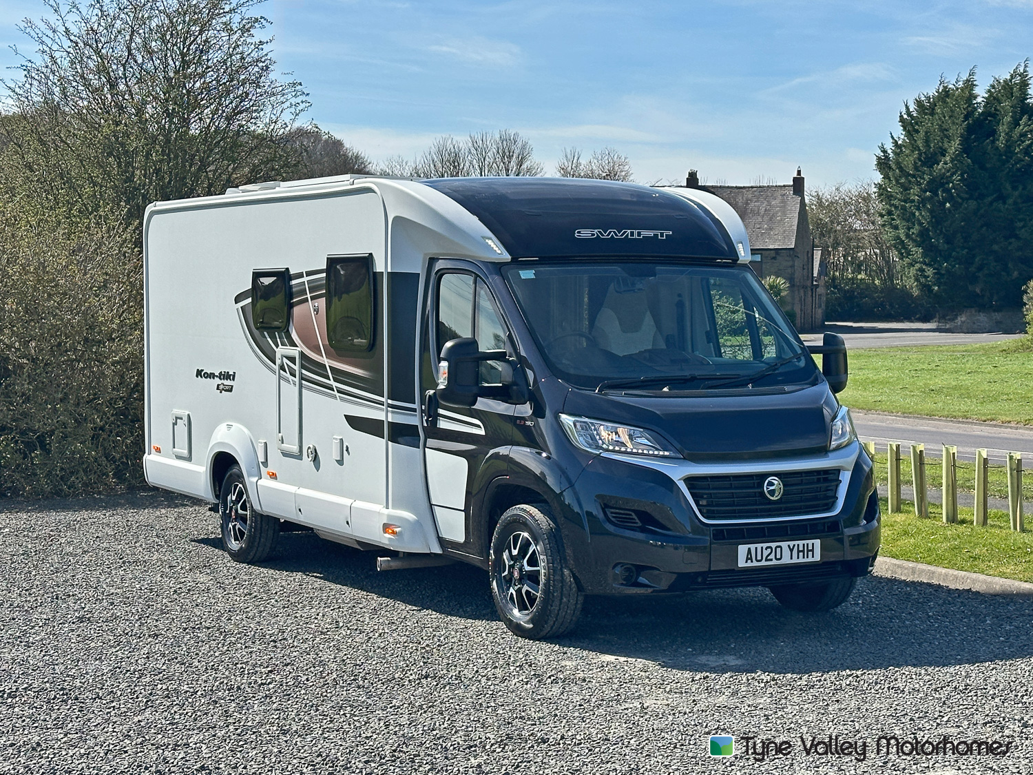Swift Kon-Tiki 560 Sport - Exterior - Front