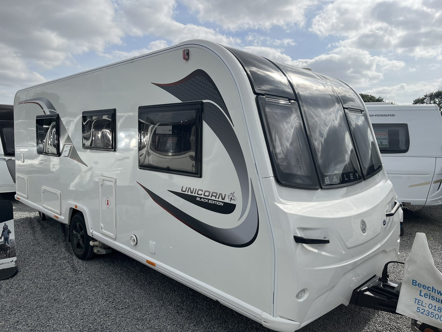 2020 Bailey Unicorn - Exterior - Front