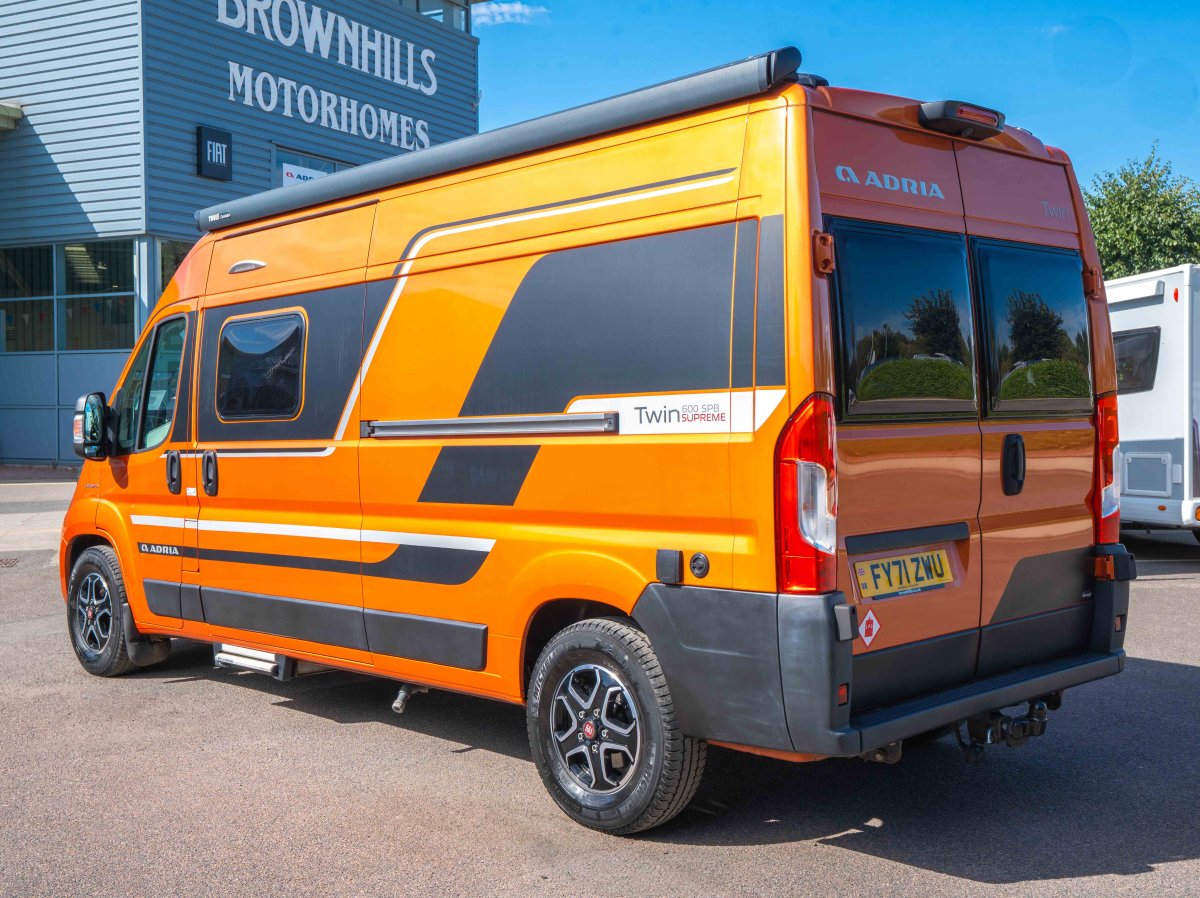 2022 Adria Twin Supreme 600 SPB 140BHP Auto