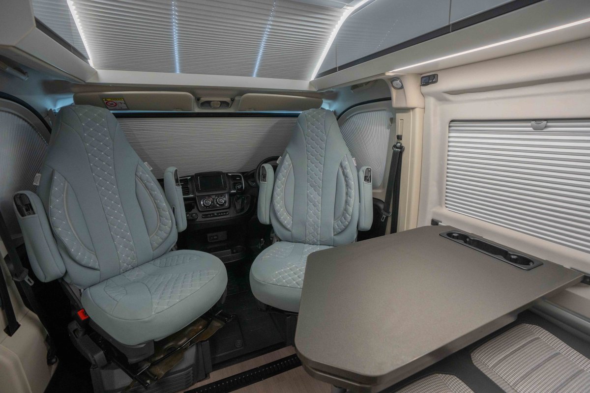 Adria Twin Supreme 600 SPB 140BHP Auto
