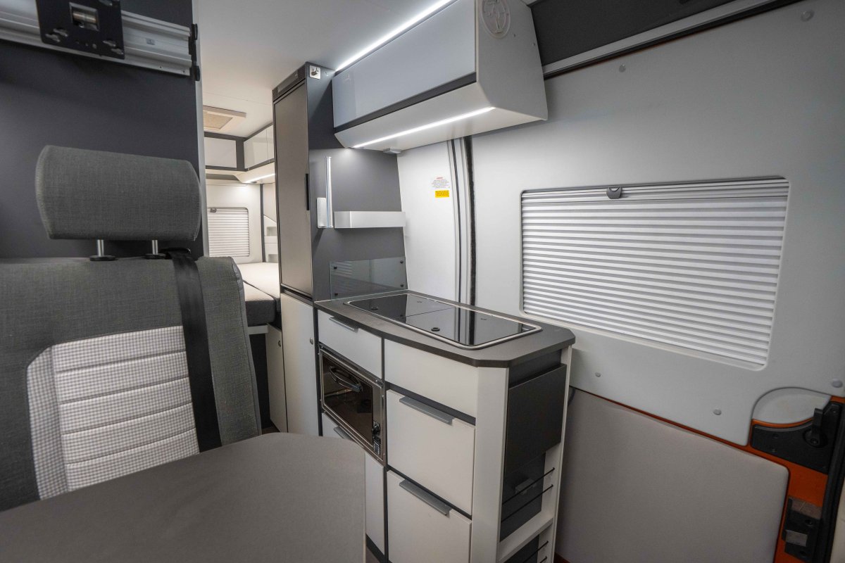 2022 Adria Twin Supreme 600 SPB 140BHP Auto