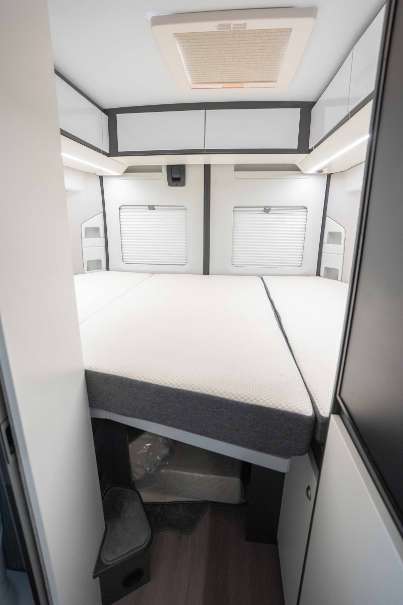 2022 Adria Twin Supreme 600 SPB 140BHP Auto