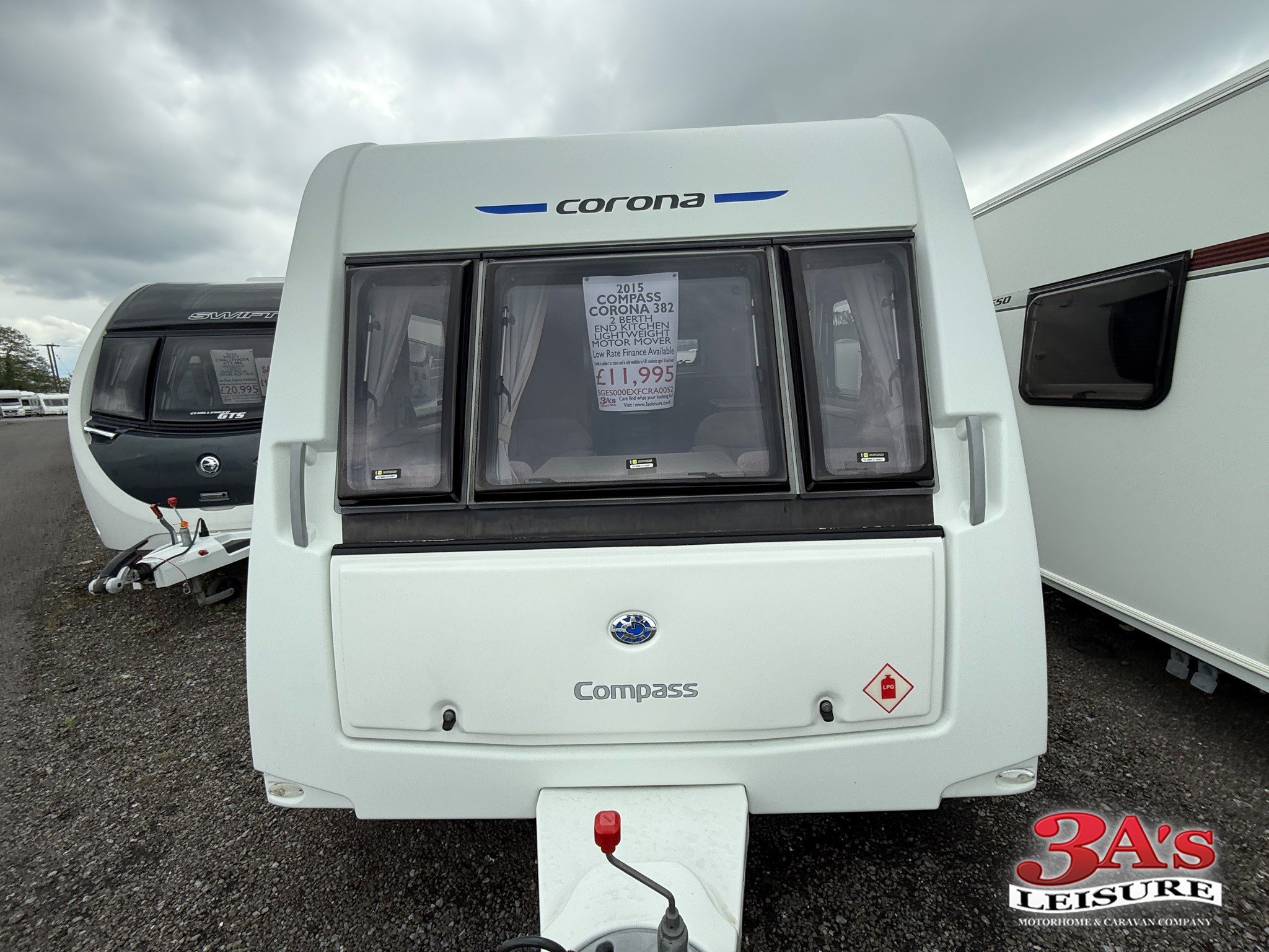 2015 Compass Corona 382 - Exterior - Front