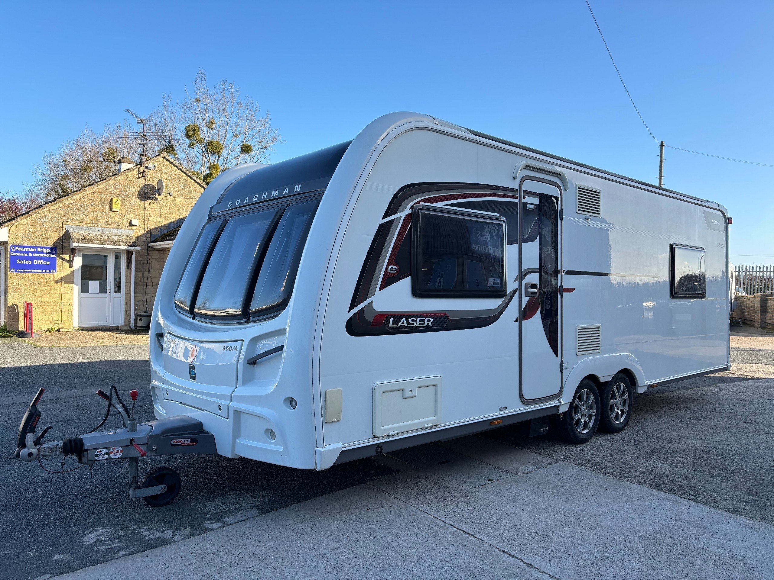 Coachman Laser 650 - Exterior - Front