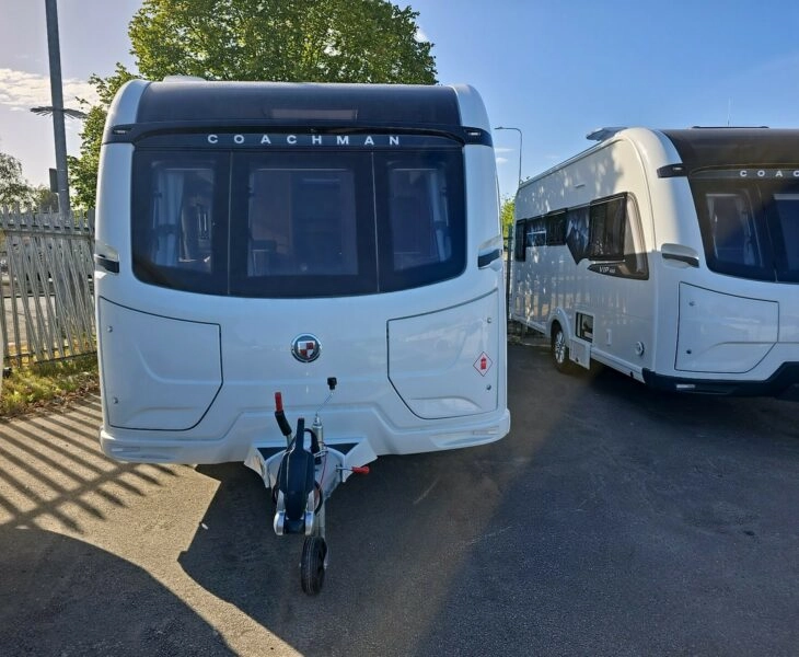 Coachman Acadia - Exterior - Front