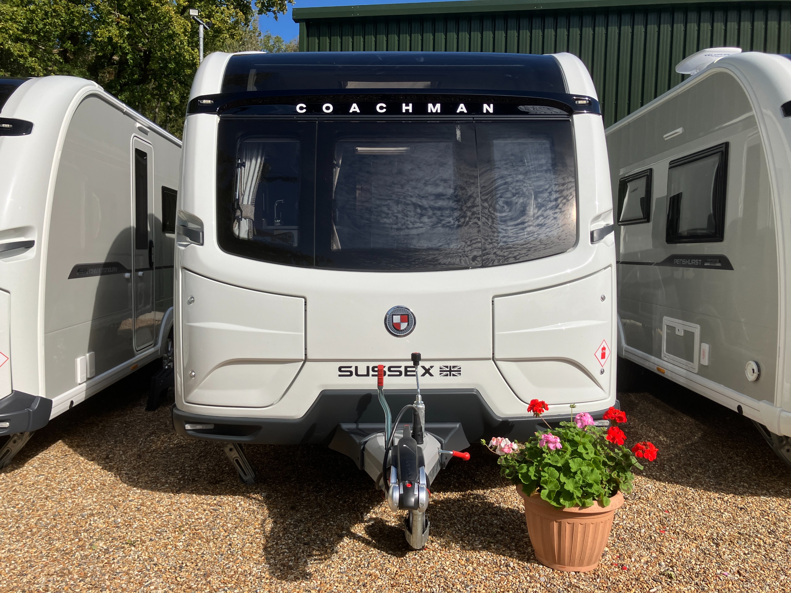 2027 Coachman VIP 565 Singleton Sussex Special Edition - LAST ONE, DEMONSTRATOR DISCOUNT, AVAILABLE NOW!