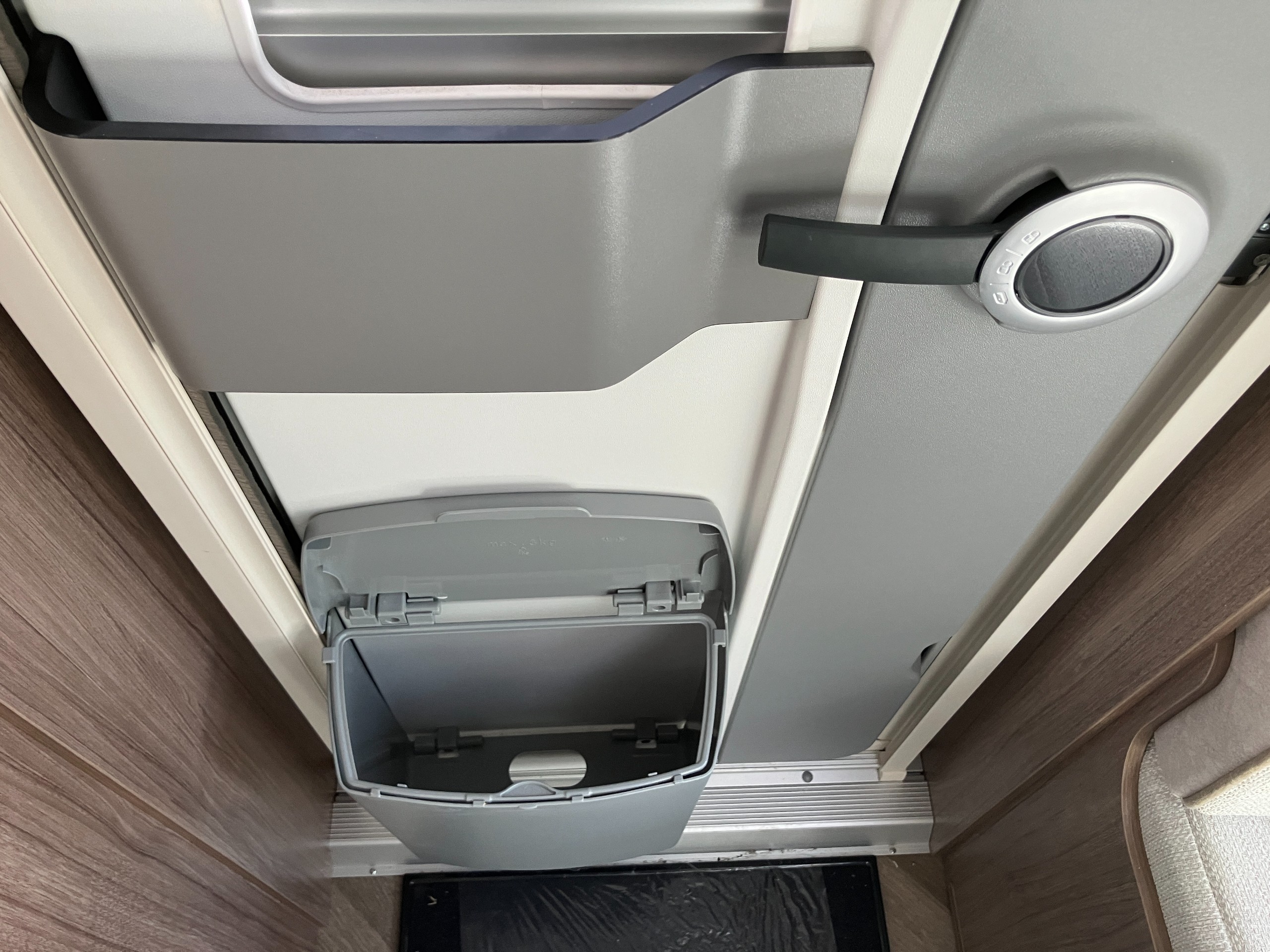 2027 Coachman VIP 565 Singleton Sussex Special Edition - LAST ONE, DEMONSTRATOR DISCOUNT, AVAILABLE NOW!