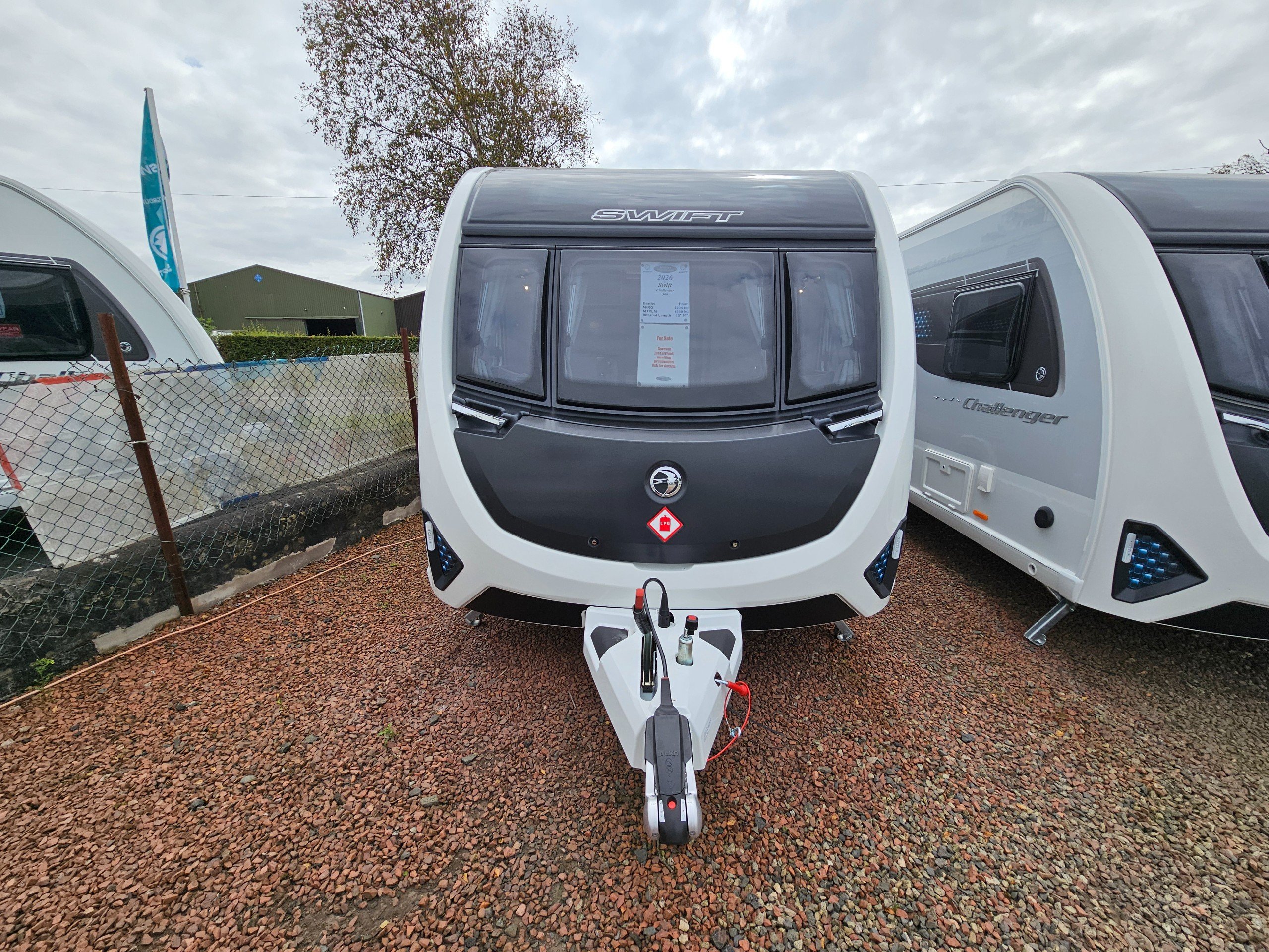 2026 Swift Challenger 500 - Exterior - Front