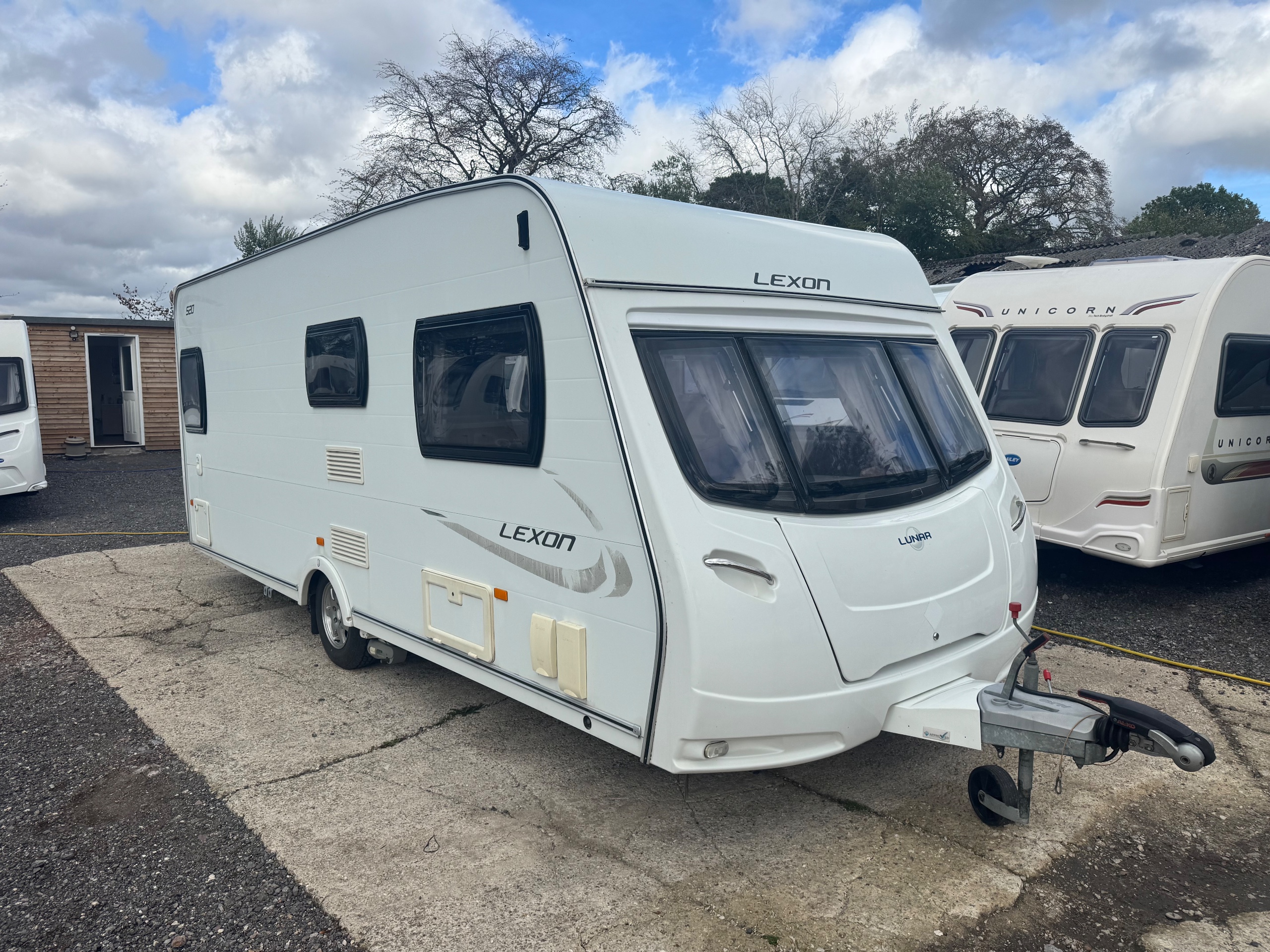 2012 Lunar Lexon 520