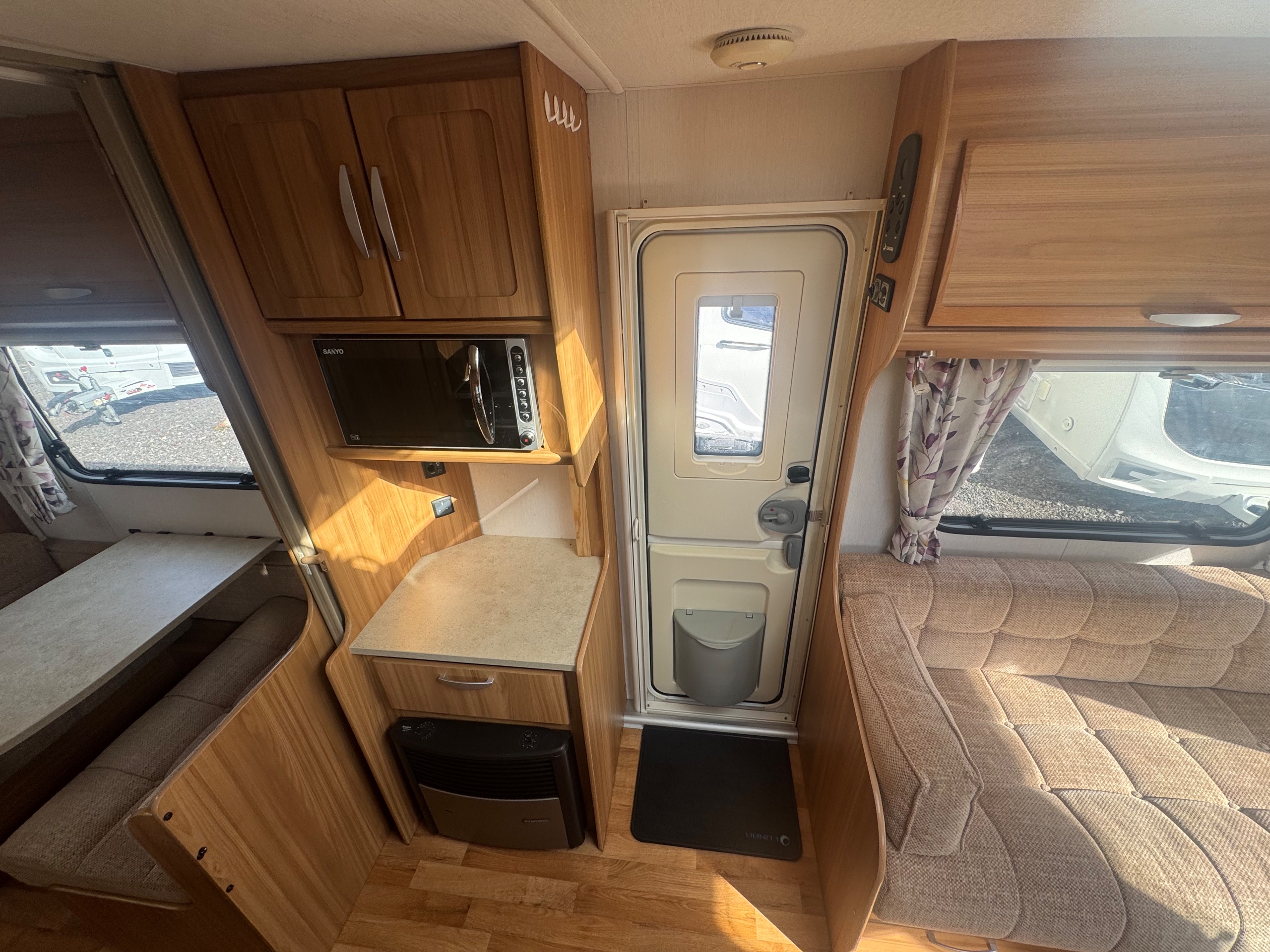 2012 Lunar Lexon 520