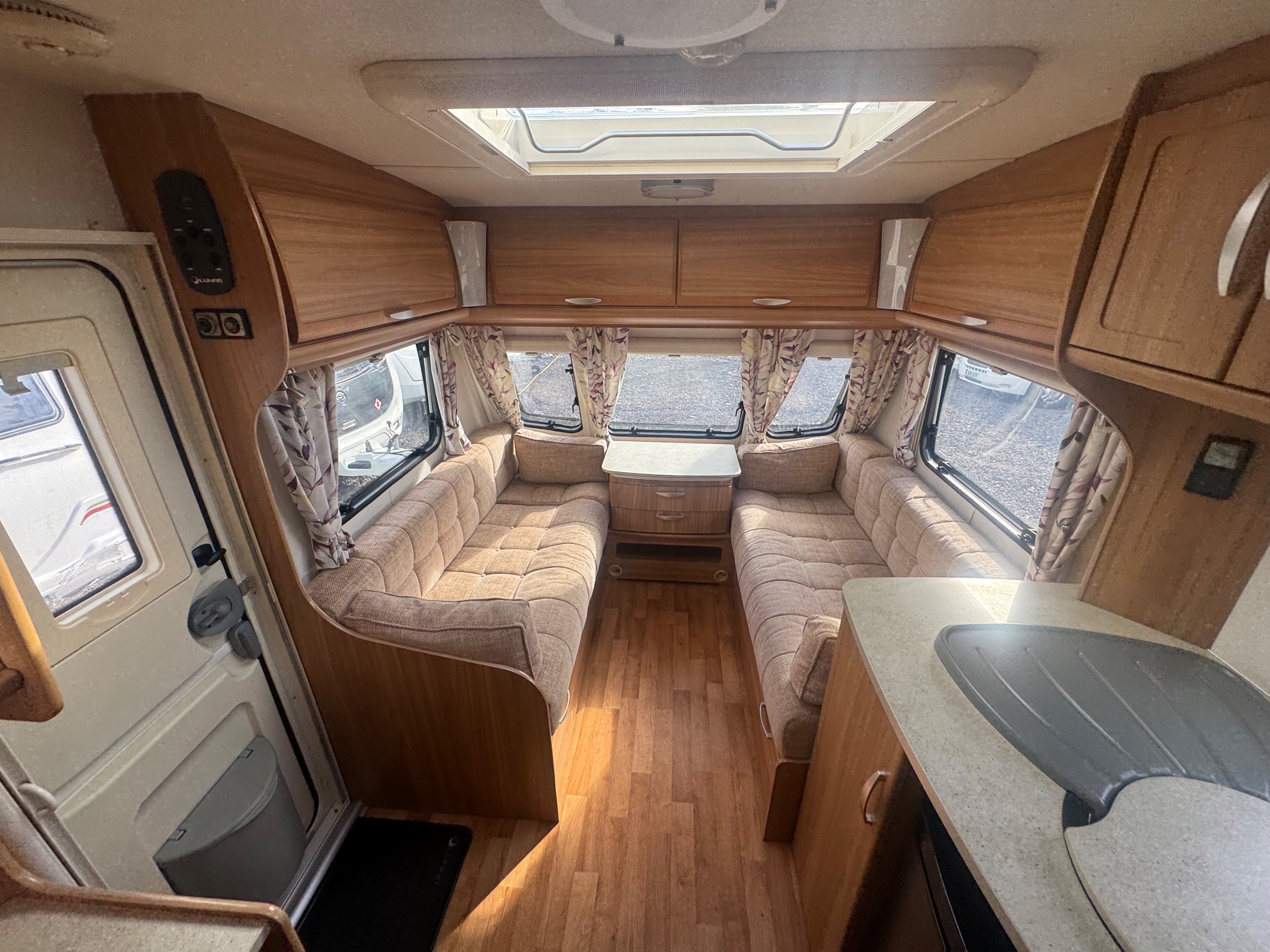 2012 Lunar Lexon 520