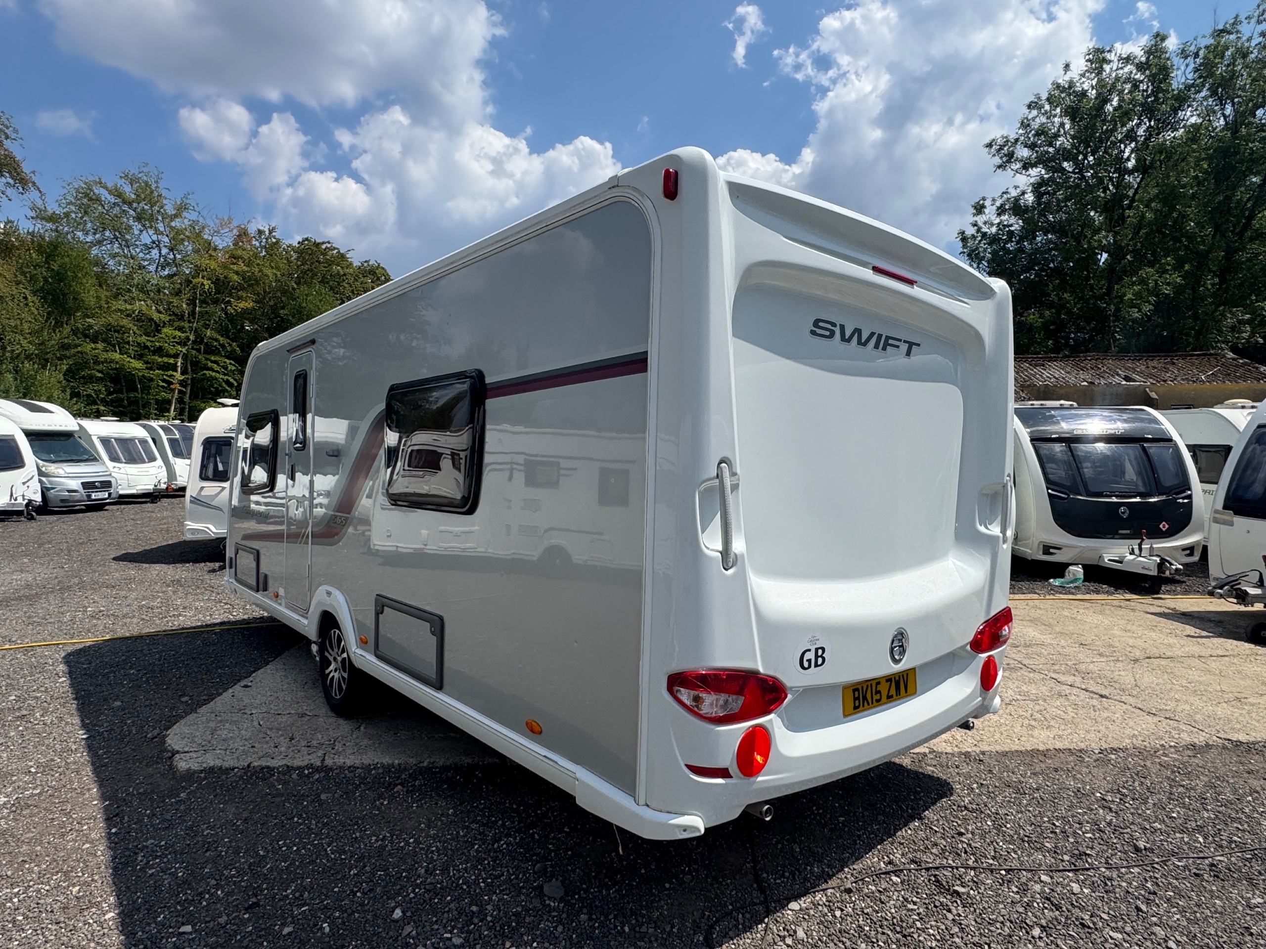 2012 Swift Conqueror 565
