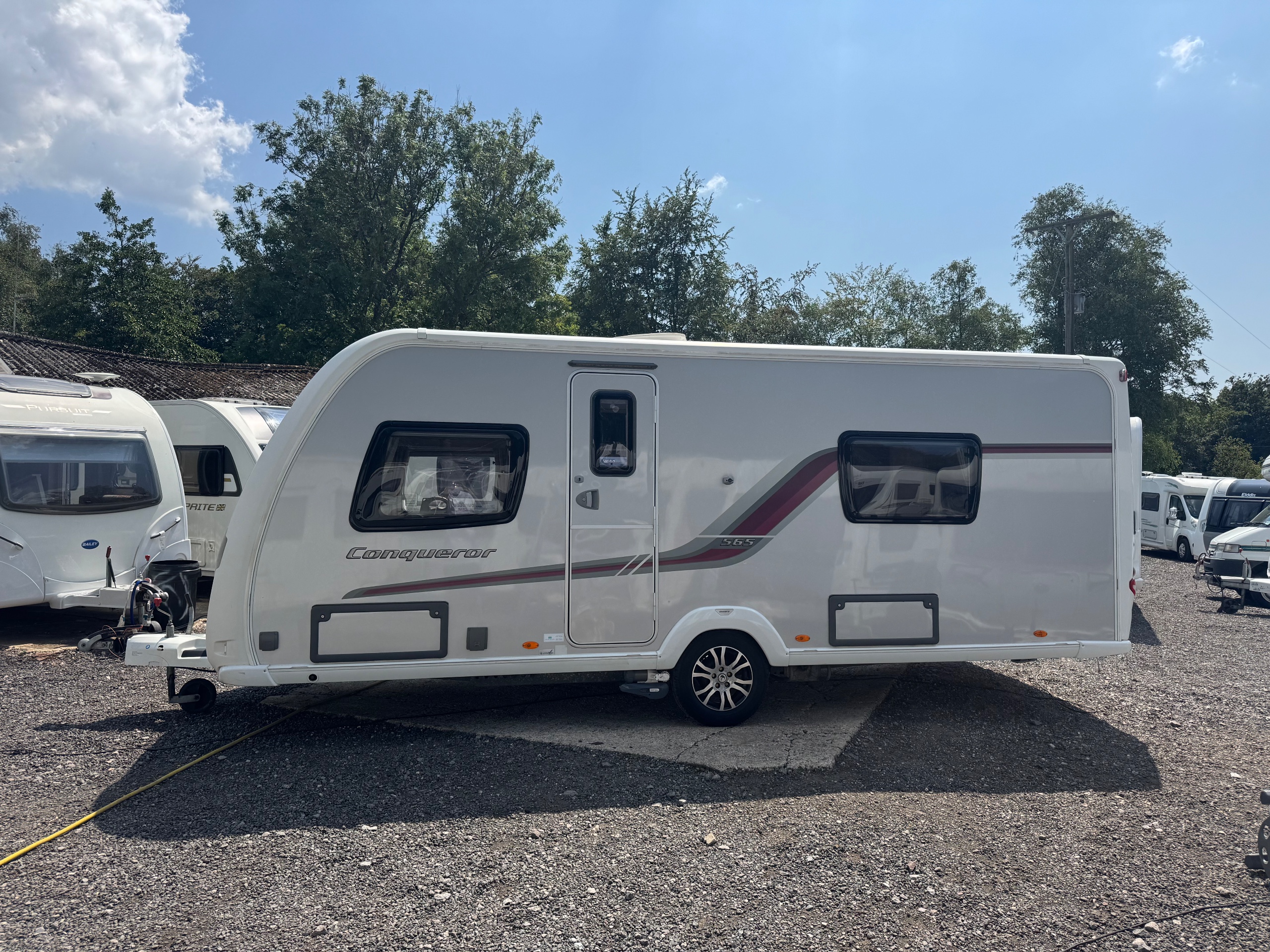 2012 Swift Conqueror 565
