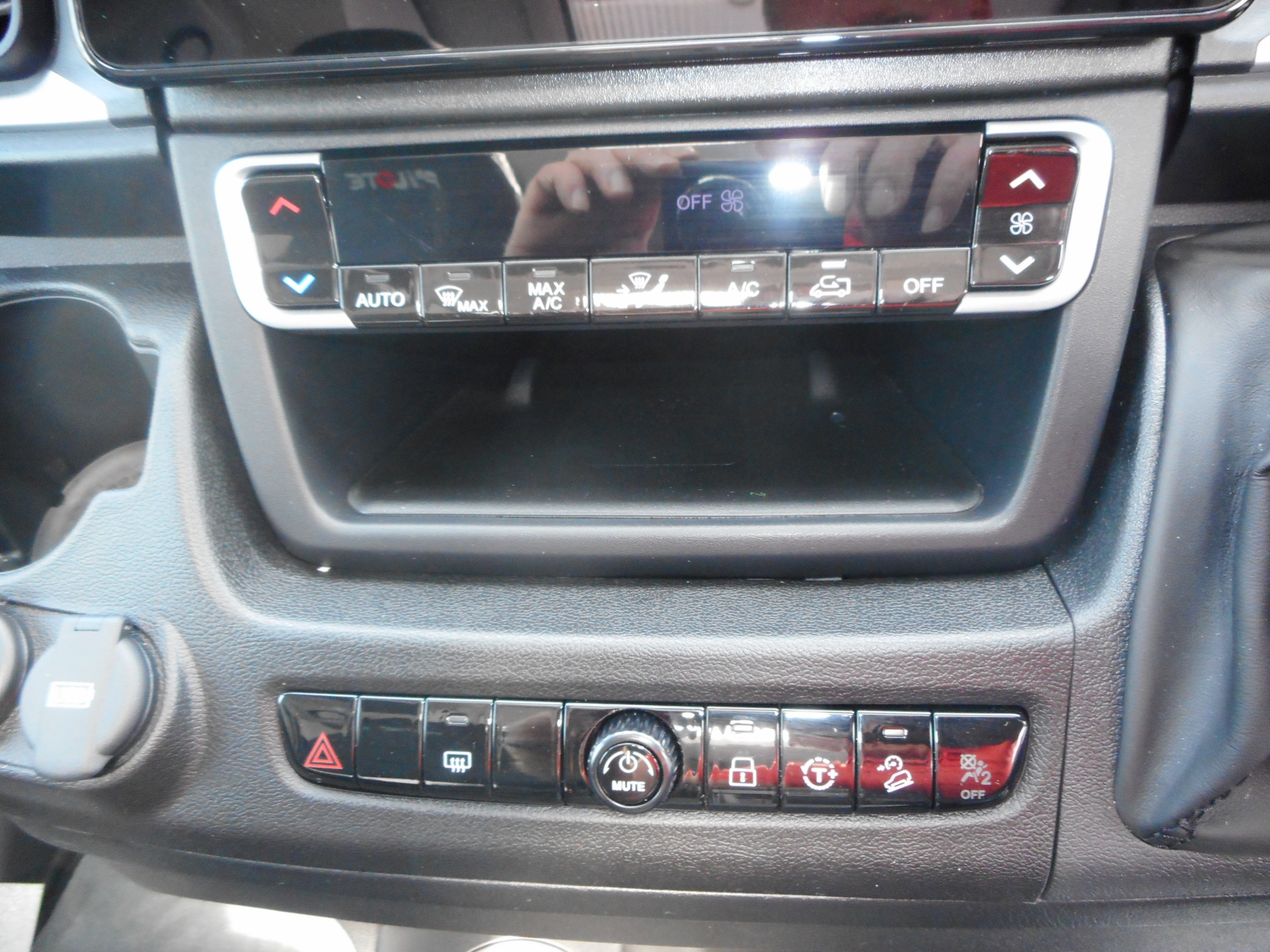 2027 Pilote V600G Premium