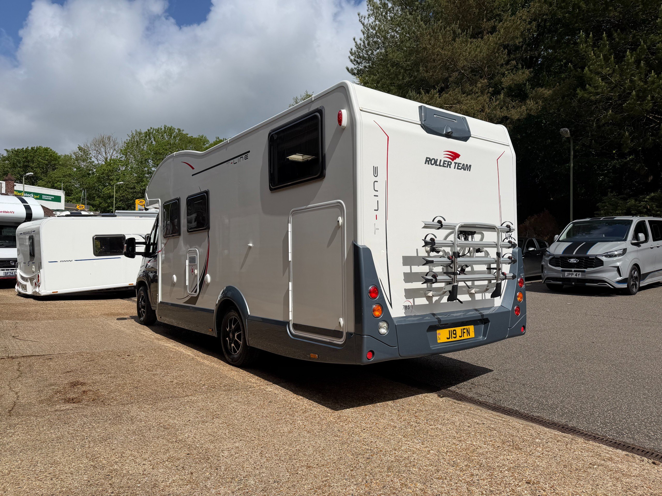 Exterior - Rear