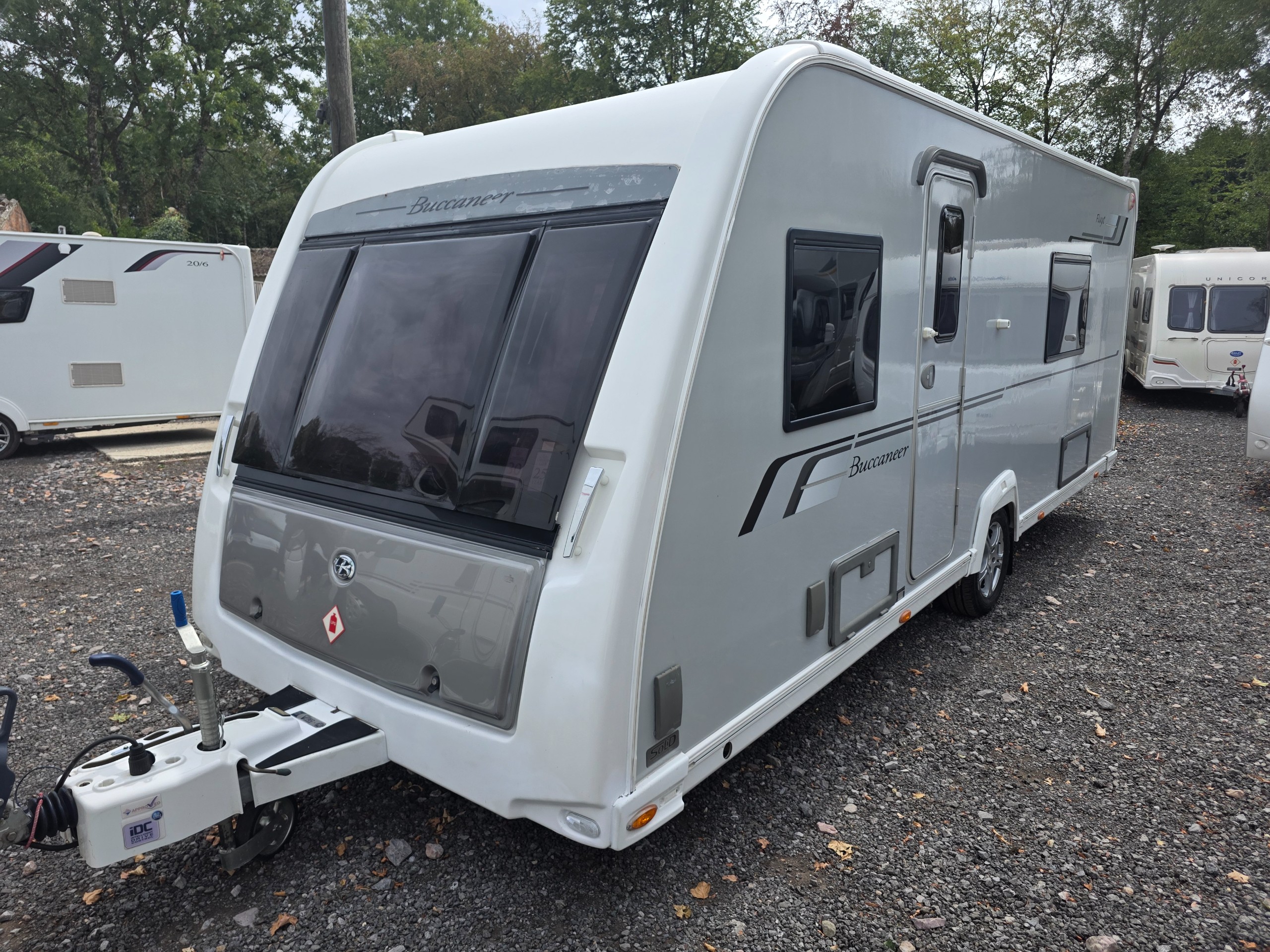 Buccaneer Fluyt - Exterior - Front